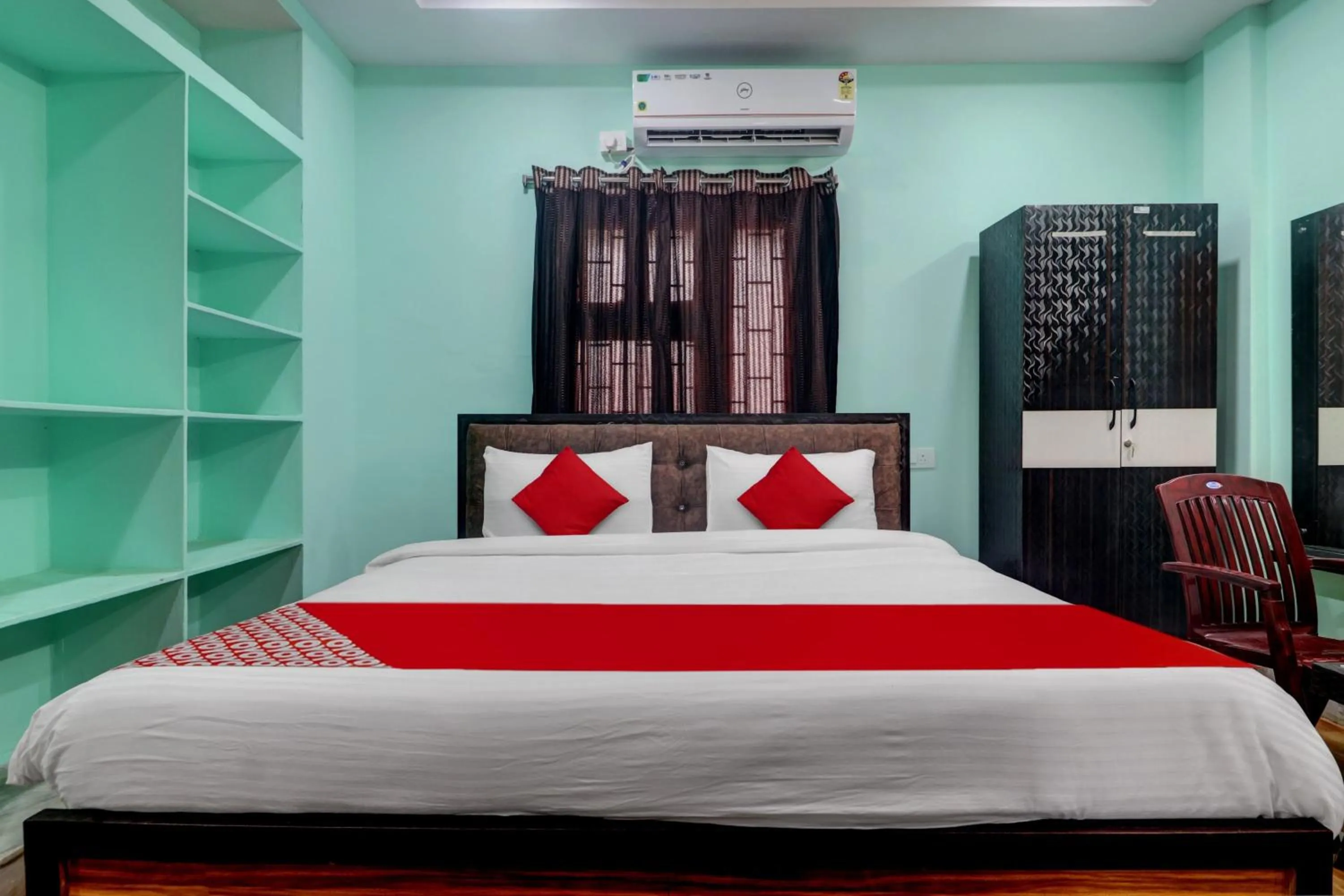 Bedroom in Hotel O S Grand Residency