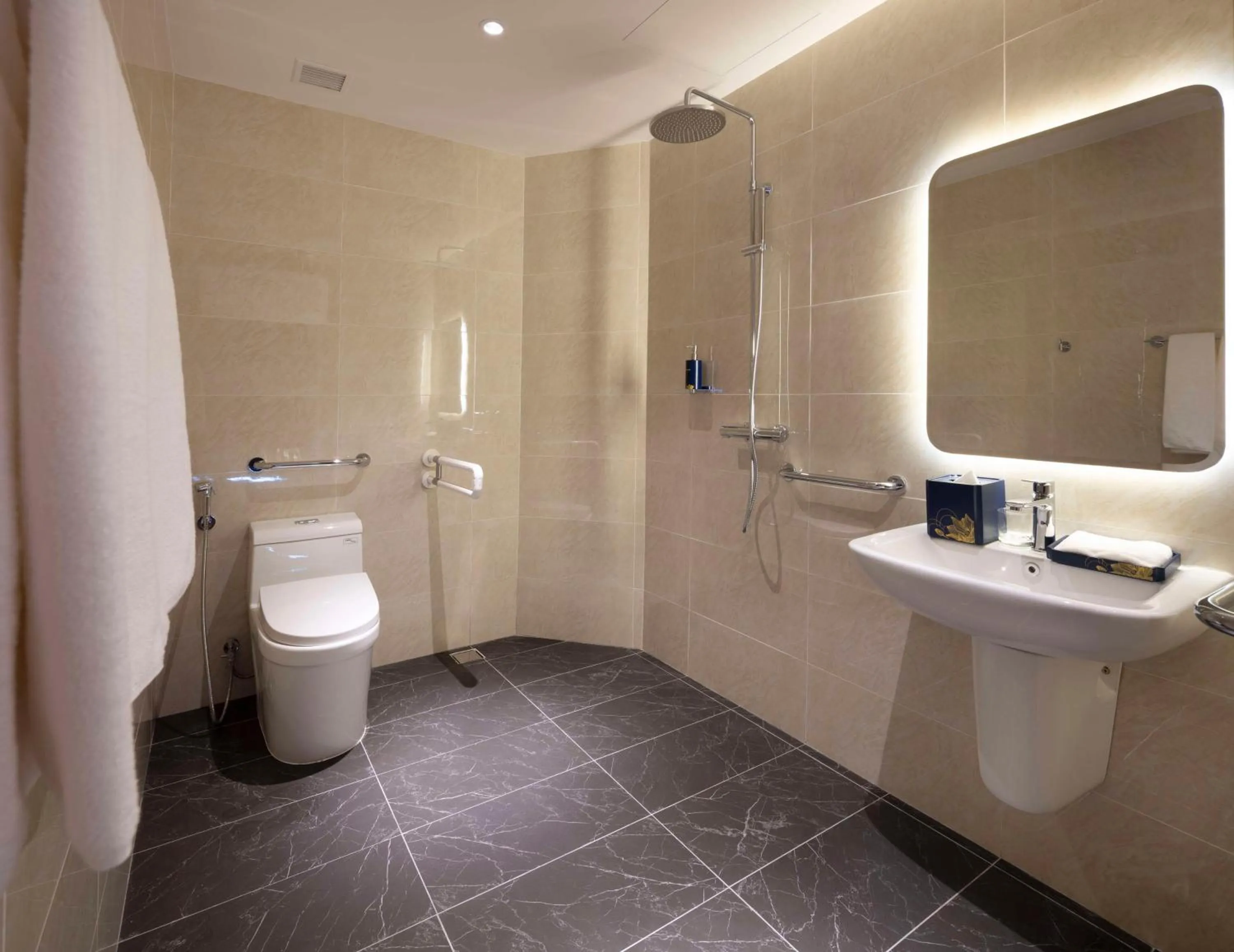 Shower in Best Western Premier Marvella Nha Trang