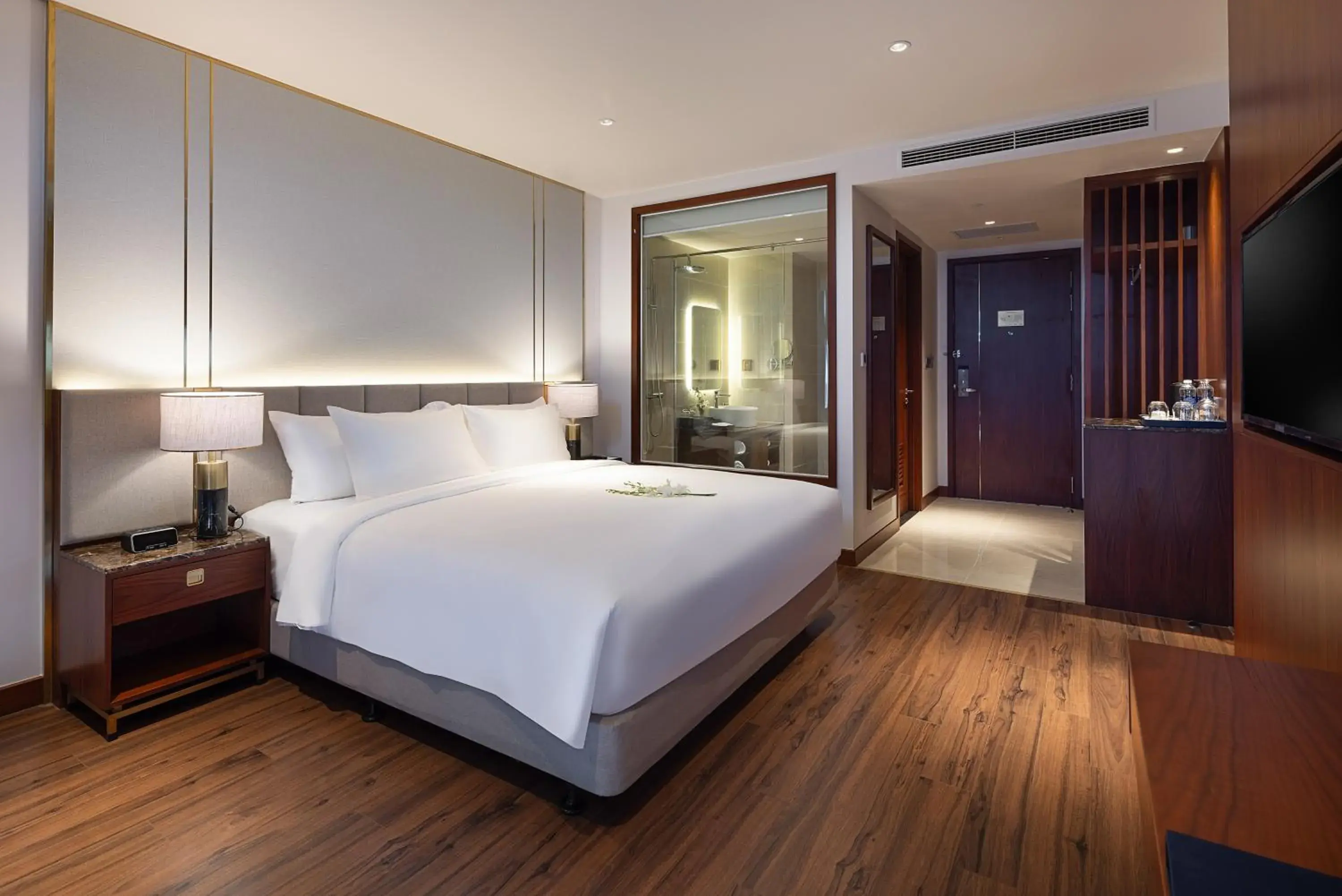 Deluxe King Room in Best Western Premier Marvella Nha Trang Deluxe King Room in Best Western Premier Marvella Nha Trang