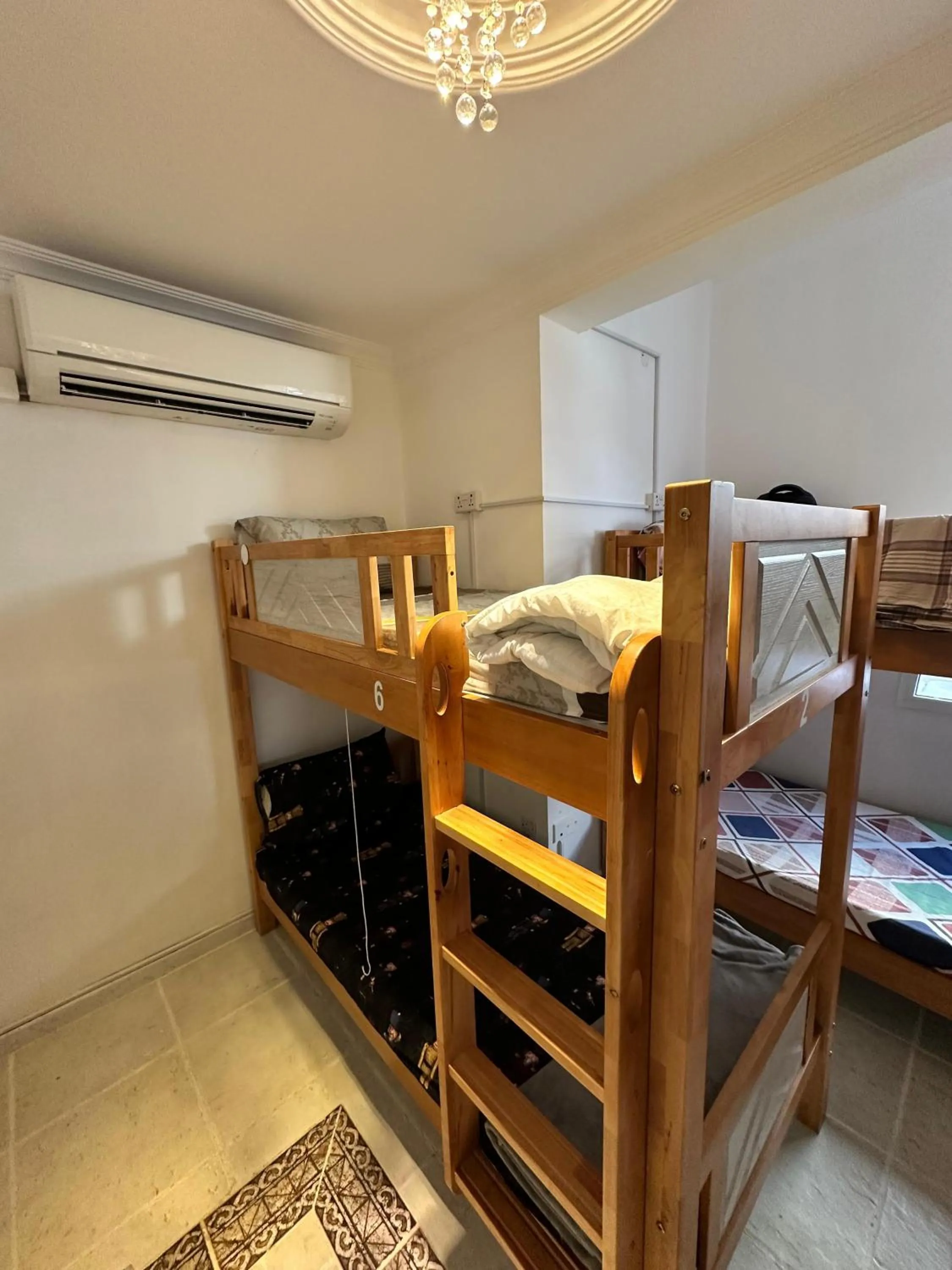 Bed in International Abu-Dhabi Hostel Villa