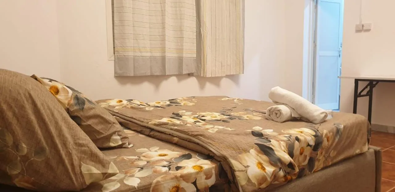 Bed in International Abu-Dhabi Hostel Villa