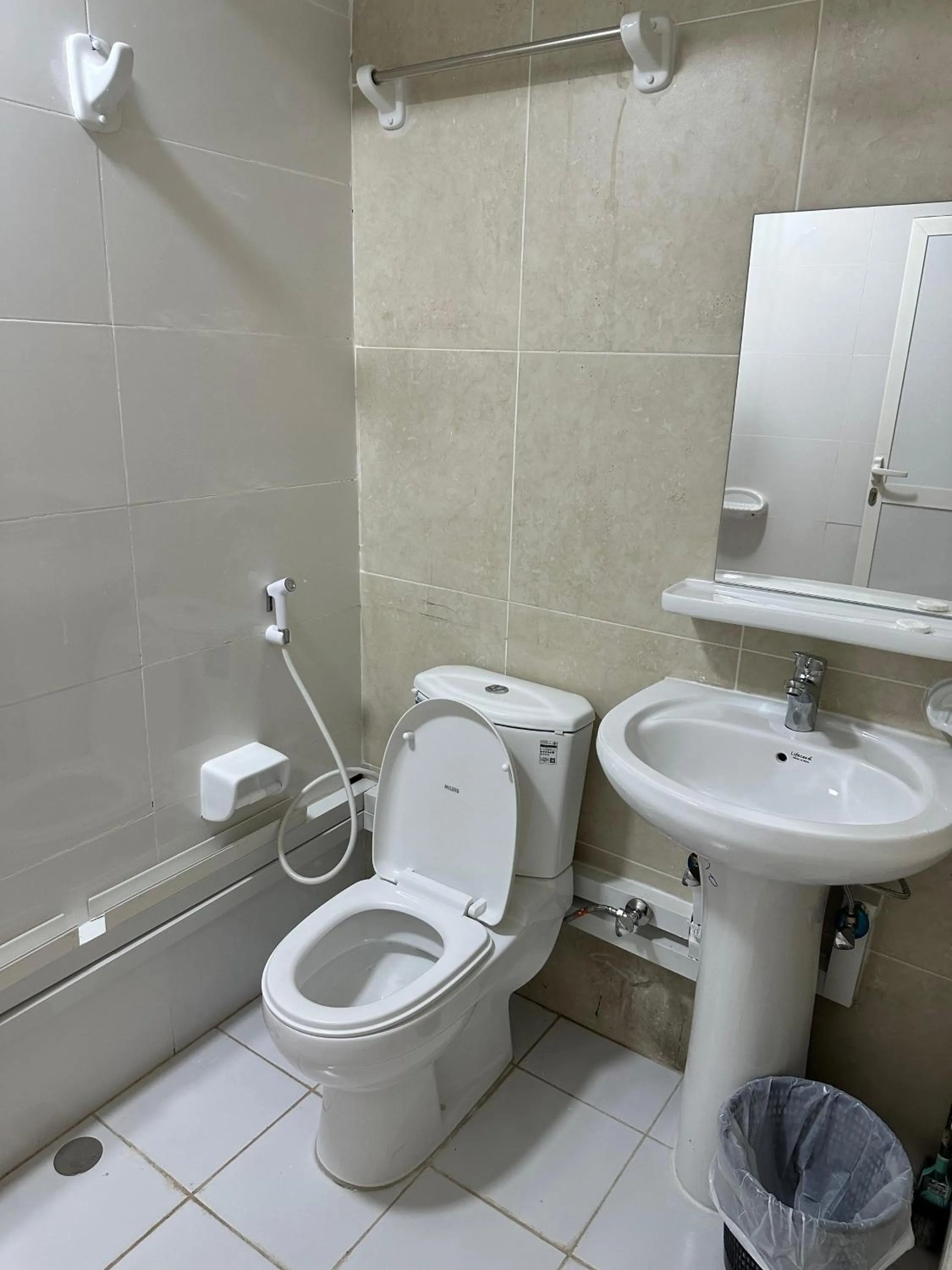 International Abu-Dhabi Hostel Villa