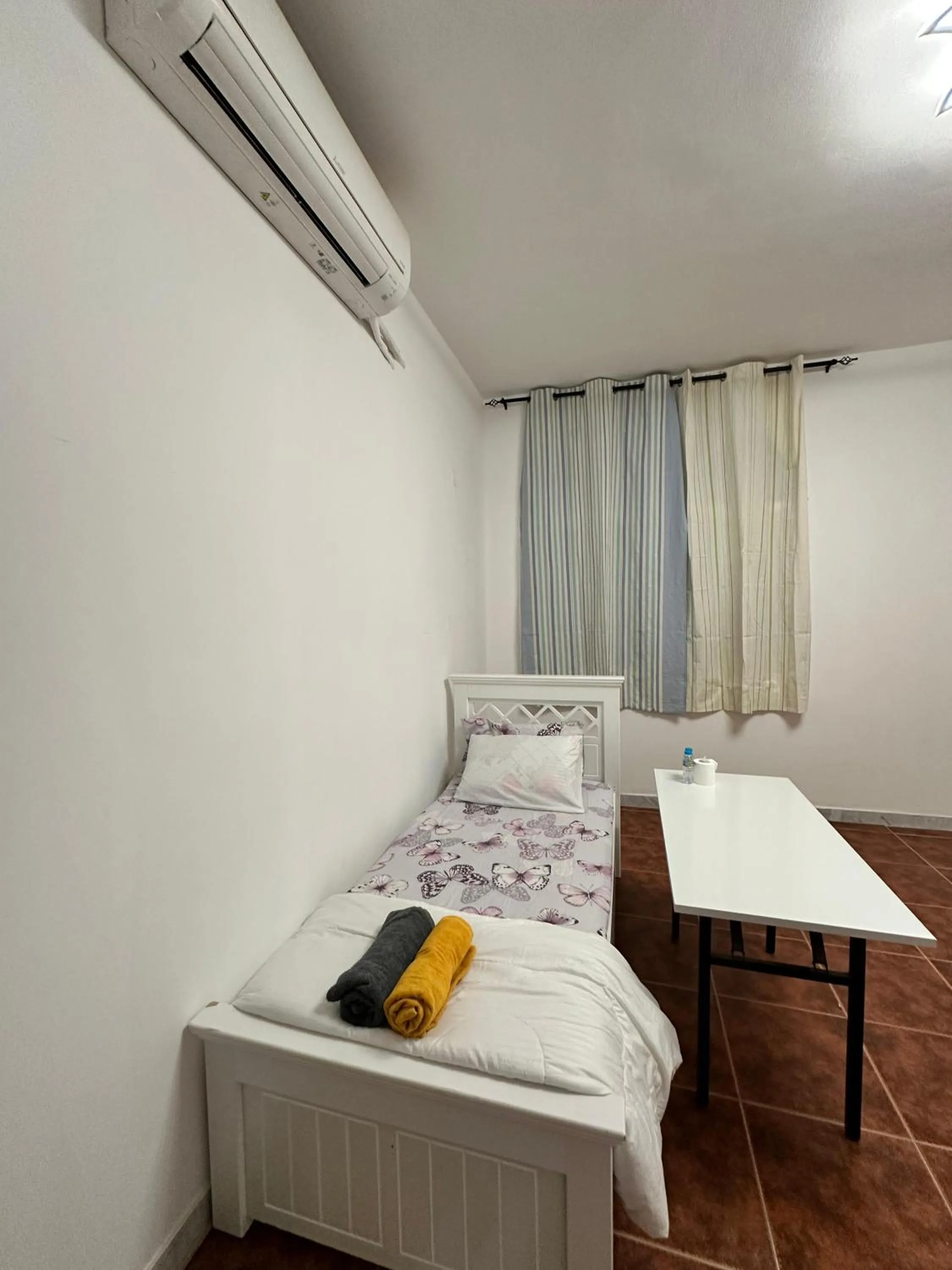 Bed in International Abu-Dhabi Hostel Villa