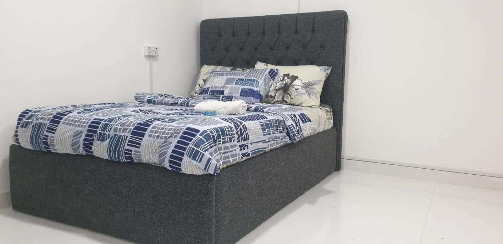 Bed in International Abu-Dhabi Hostel Villa