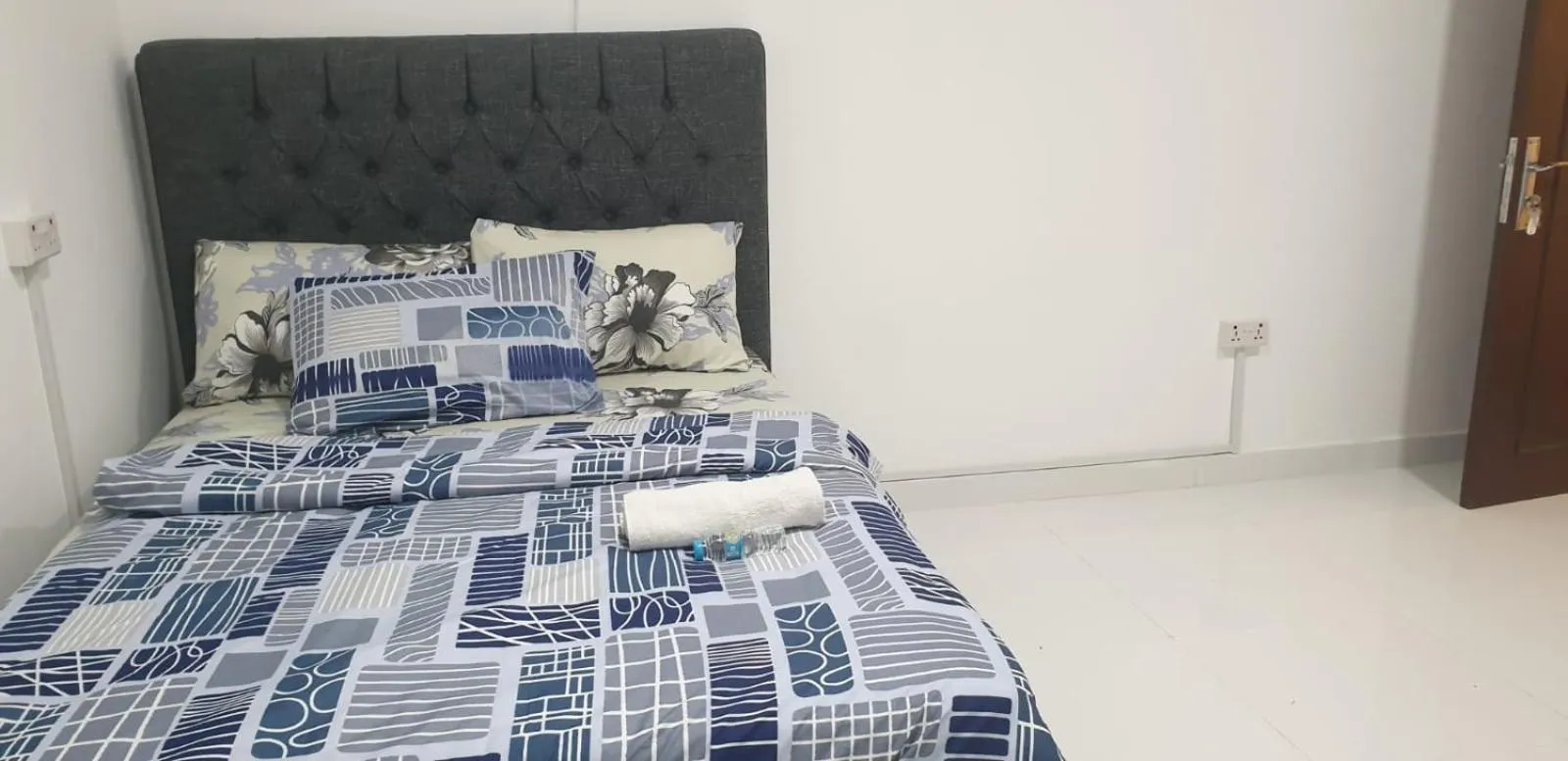 Bed in International Abu-Dhabi Hostel Villa