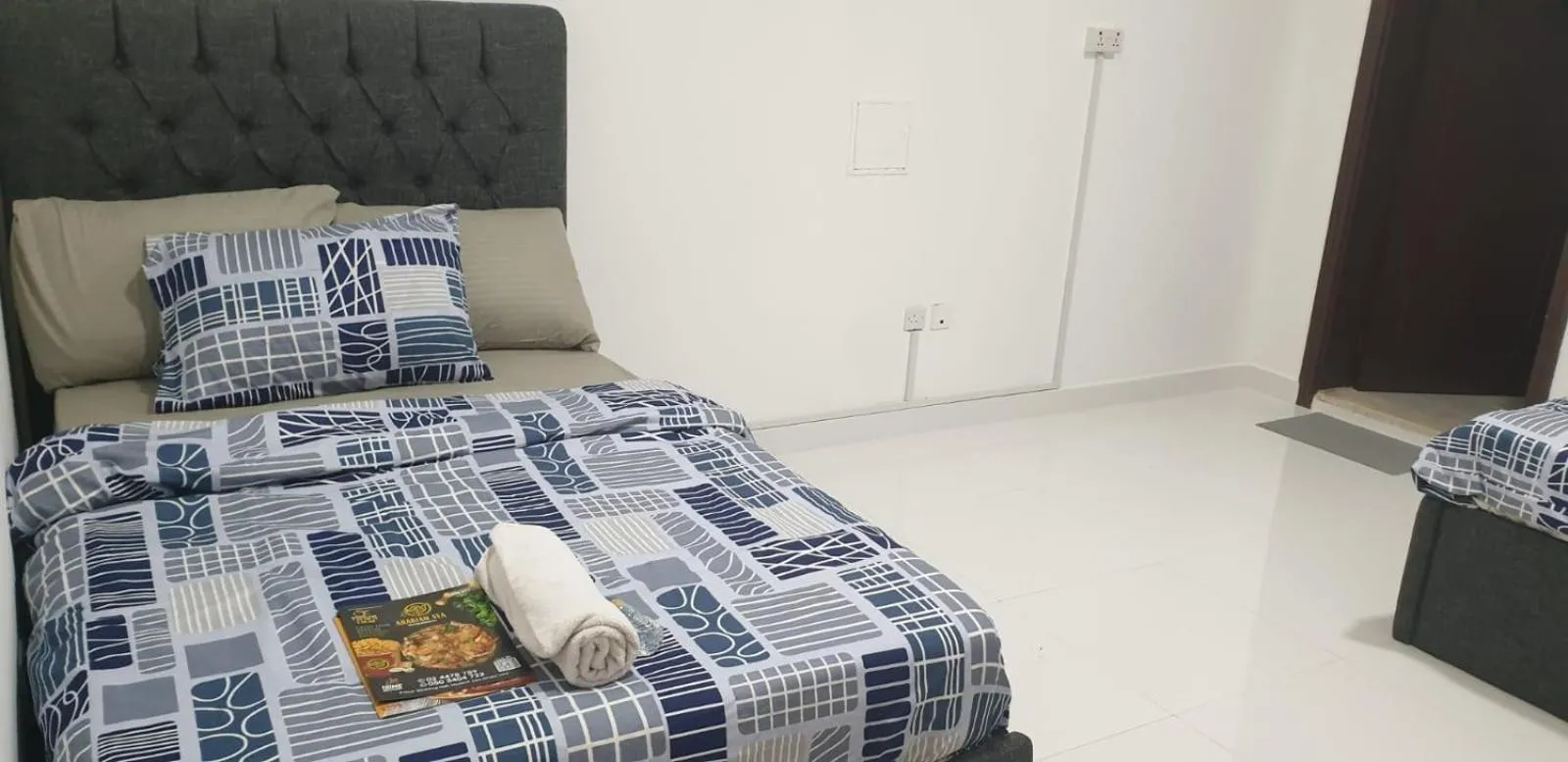 Bed in International Abu-Dhabi Hostel Villa