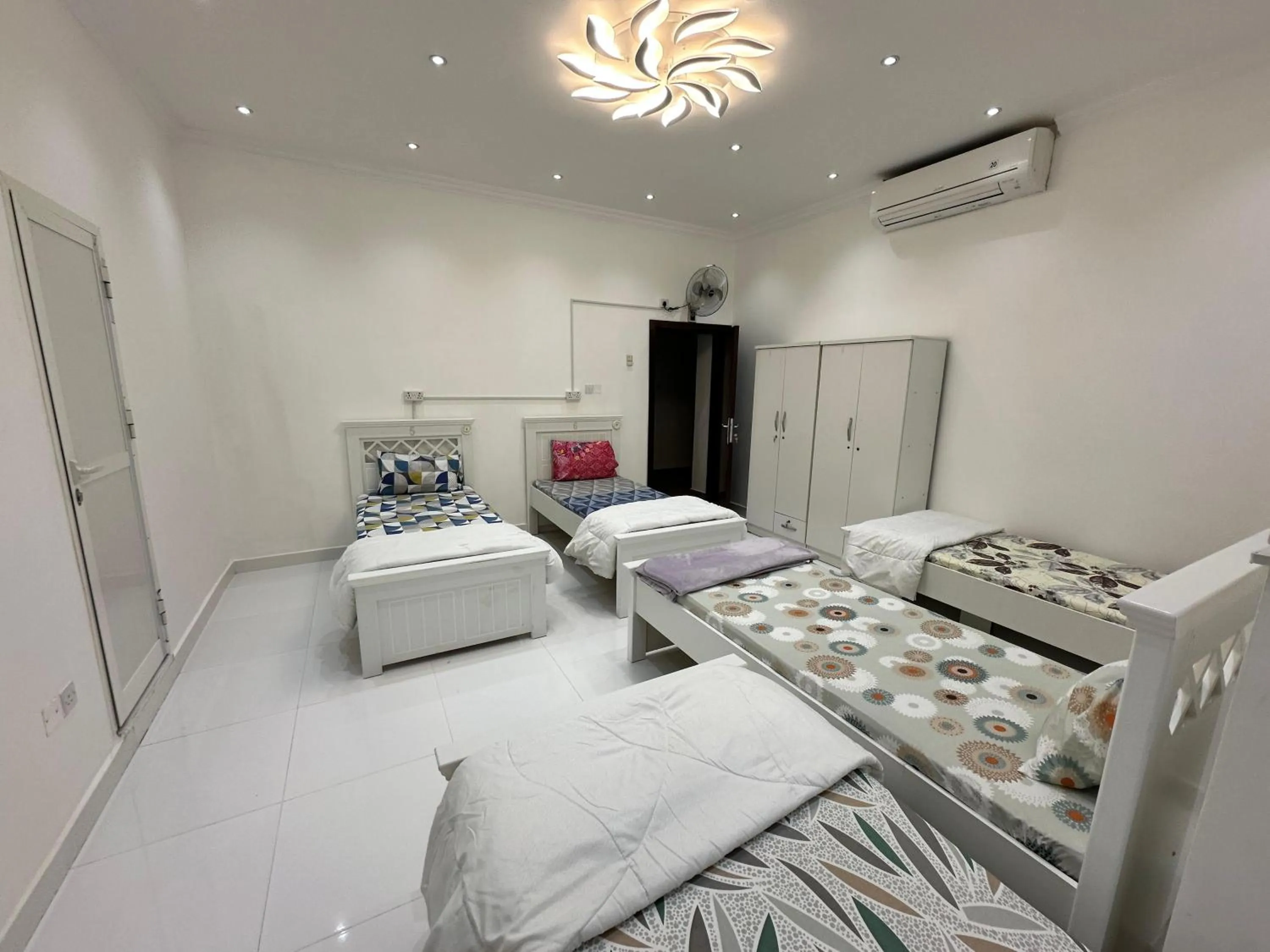 Bed in International Abu-Dhabi Hostel Villa