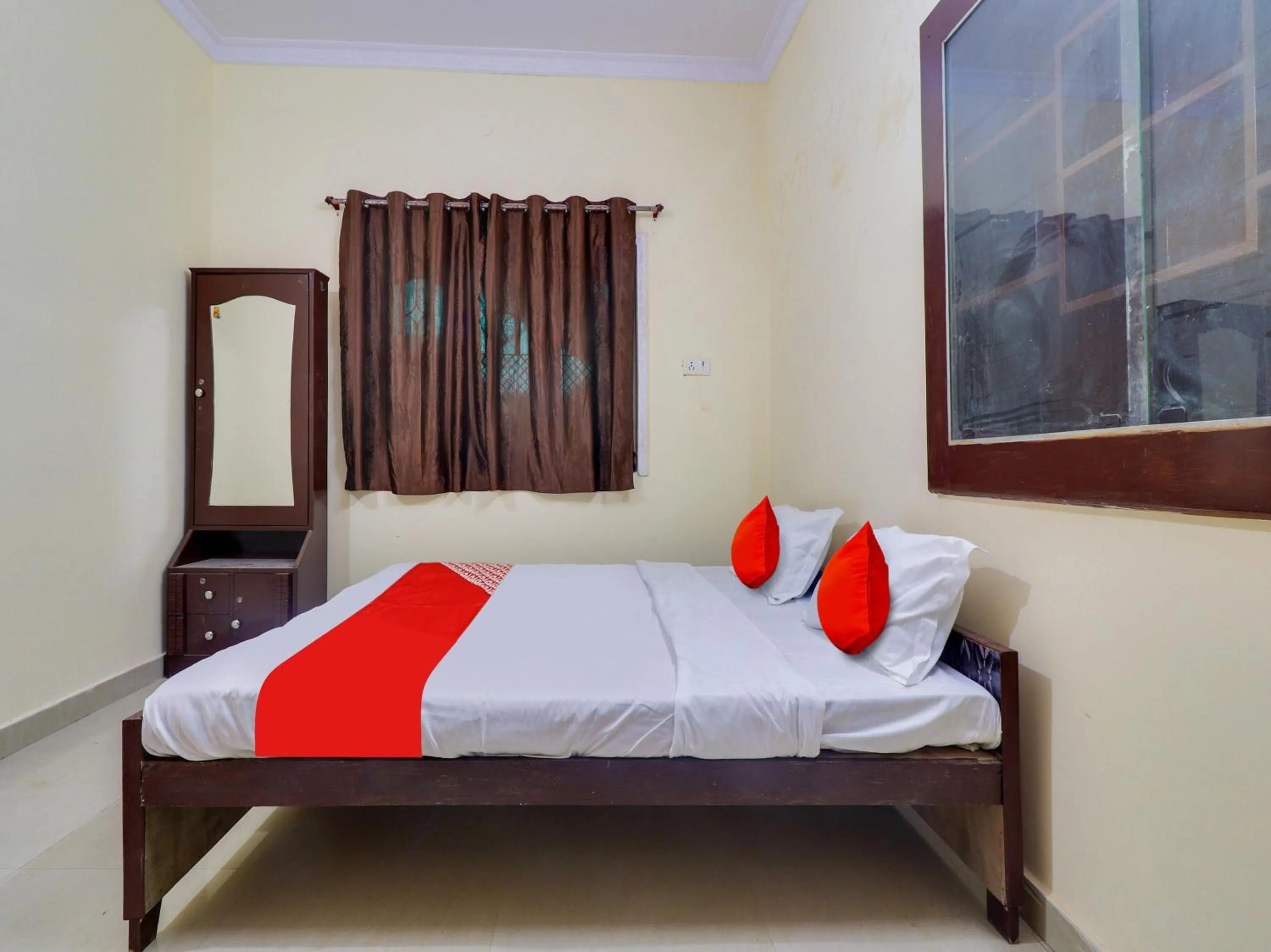 Bedroom, Bed in Hotel O GURUKRIPA INN