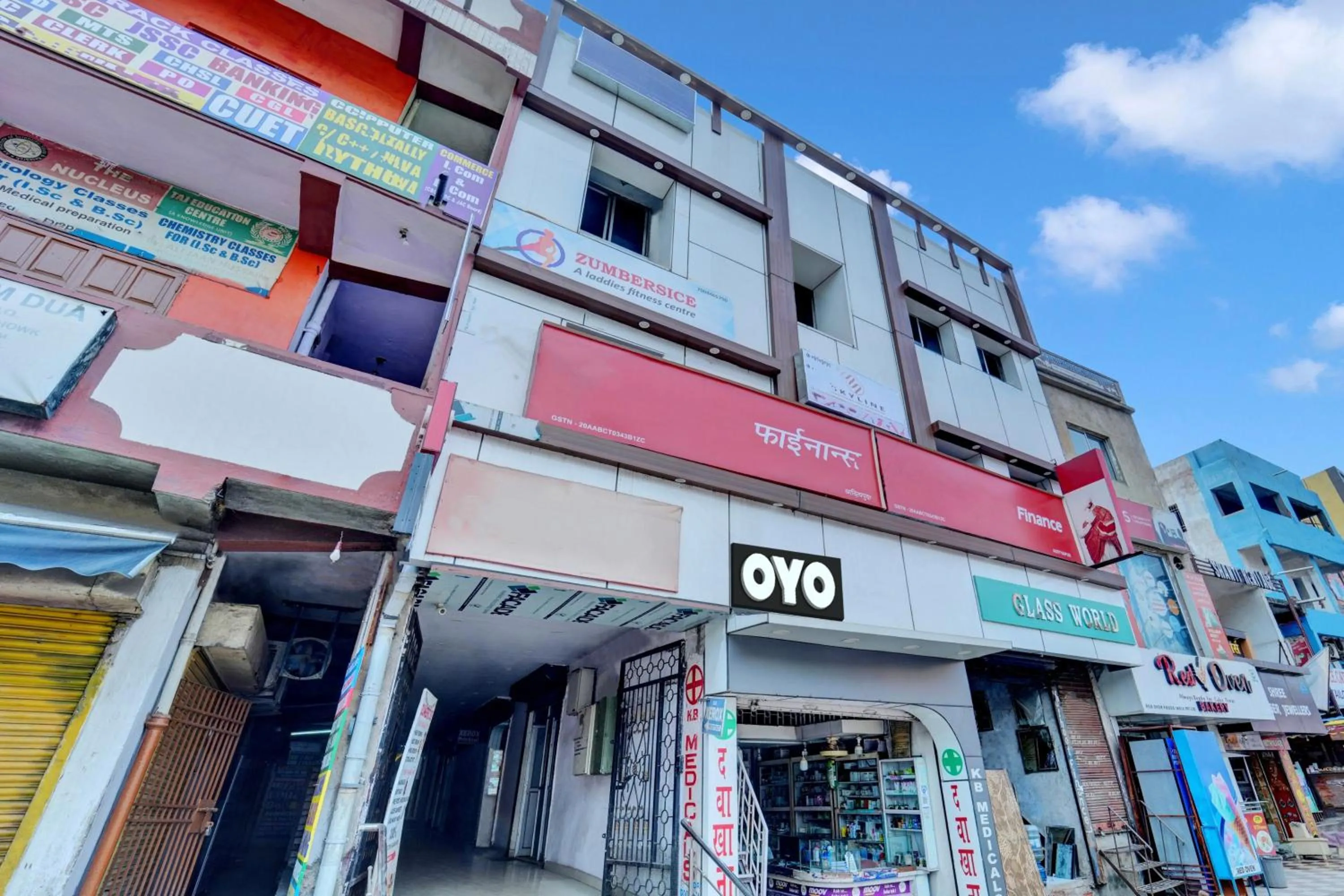 Facade/entrance in Hotel O Rai Guest House