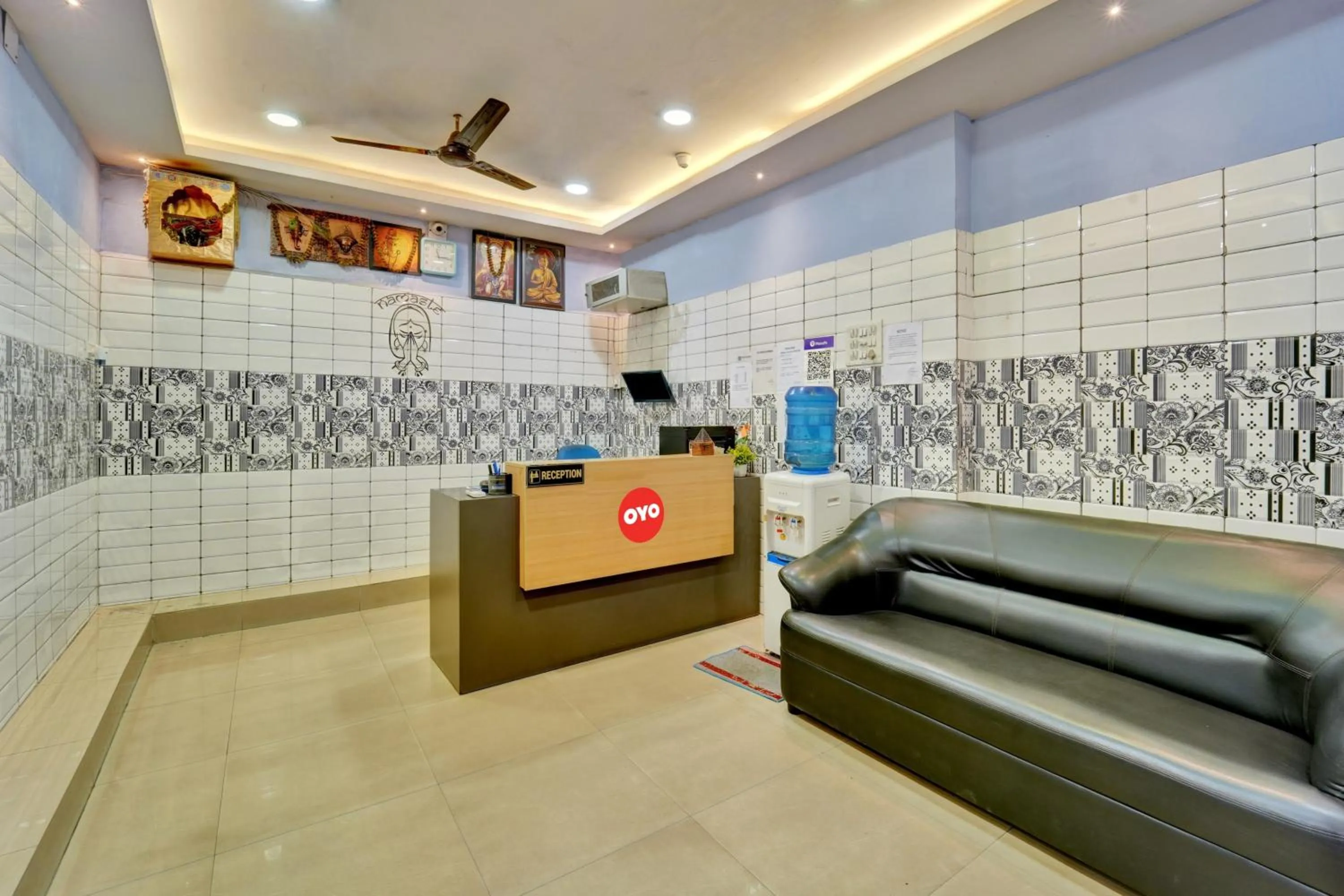 Lobby or reception in Hotel O Rai Guest House