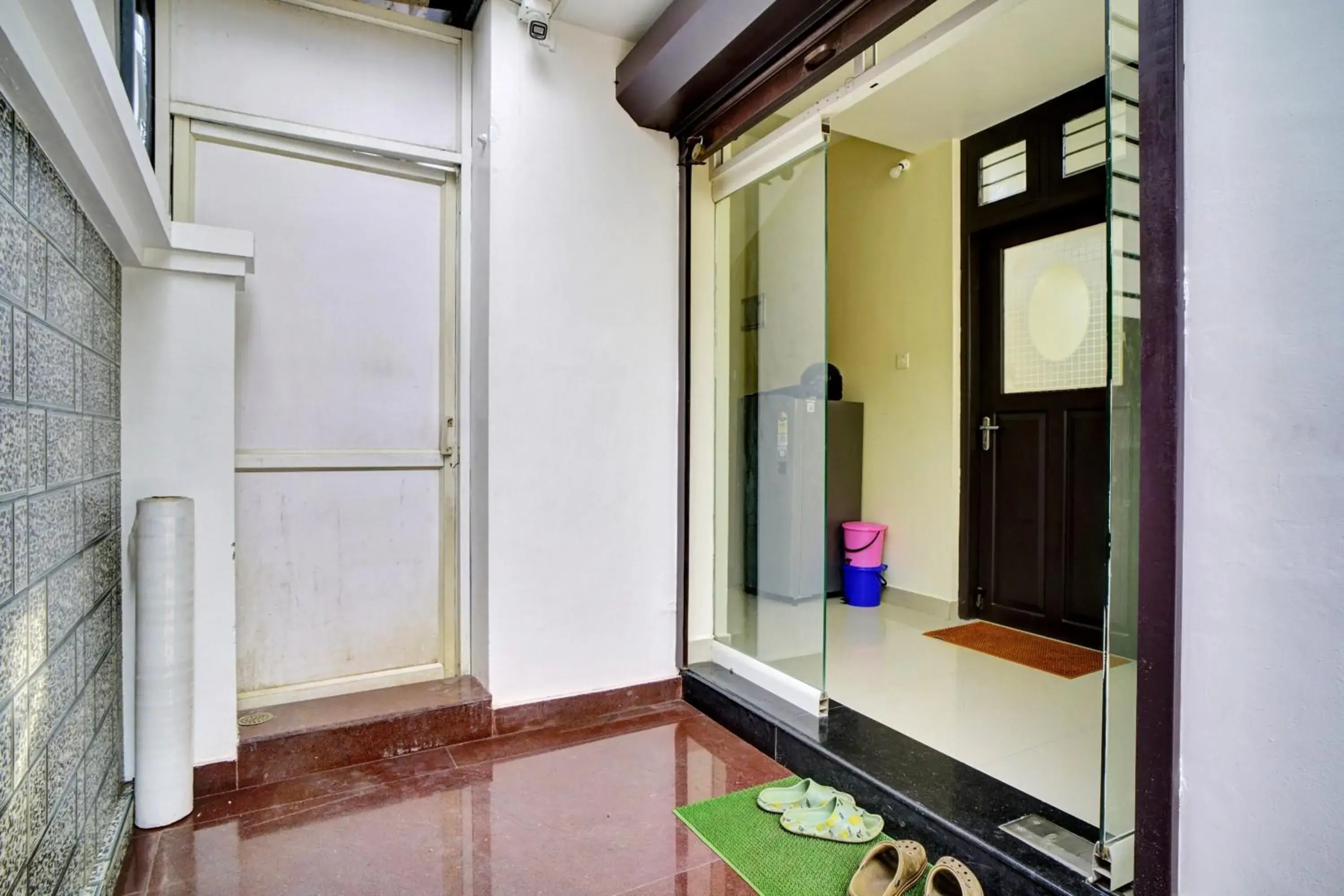 Facade/entrance in Super Hotel O Crystal Executive Suites Facade/entrance in Super Hotel O Crystal Executive Suites