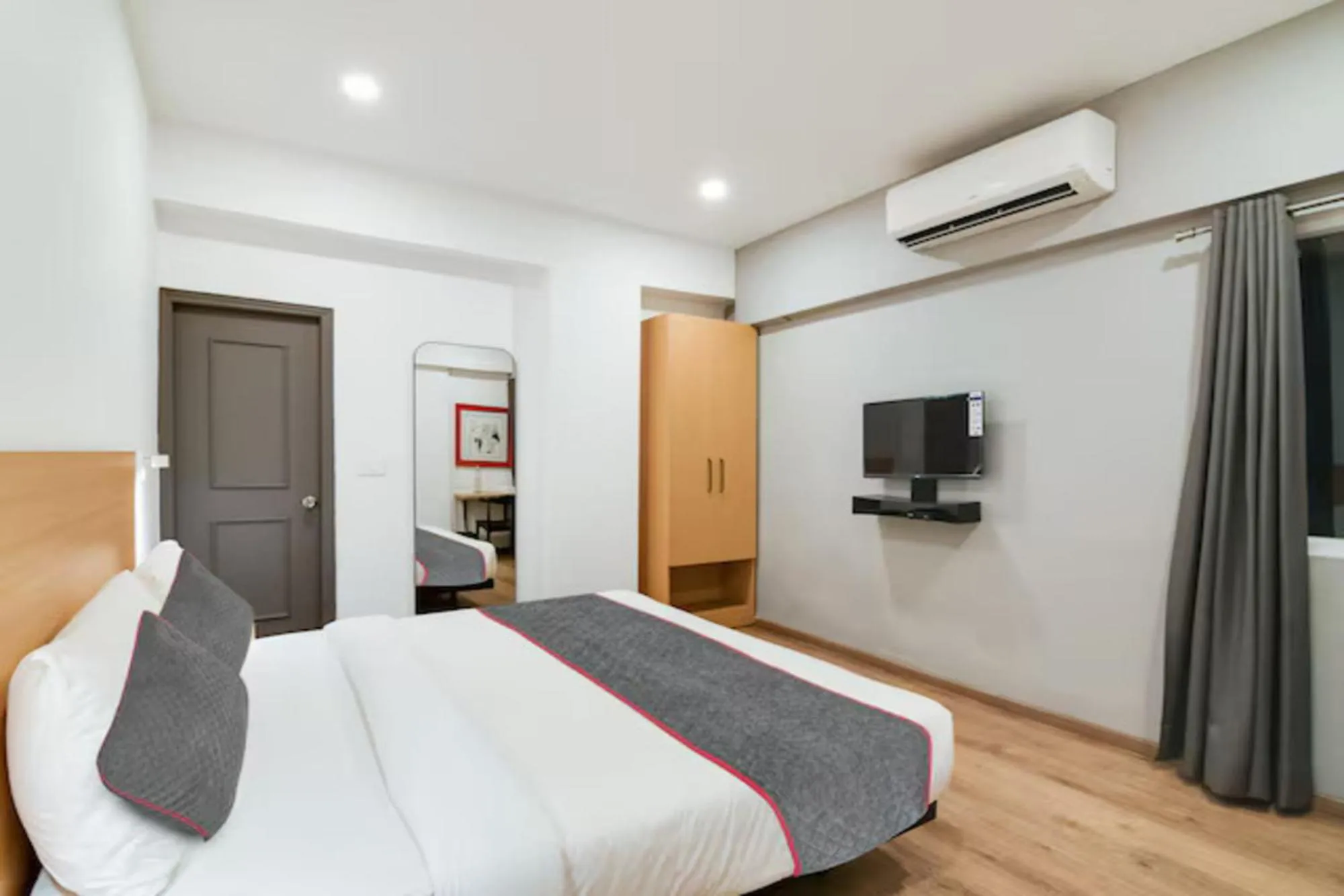 TV and multimedia, Bed in FabHotel Sayeeda International - 600m from Park Circus 7 Point