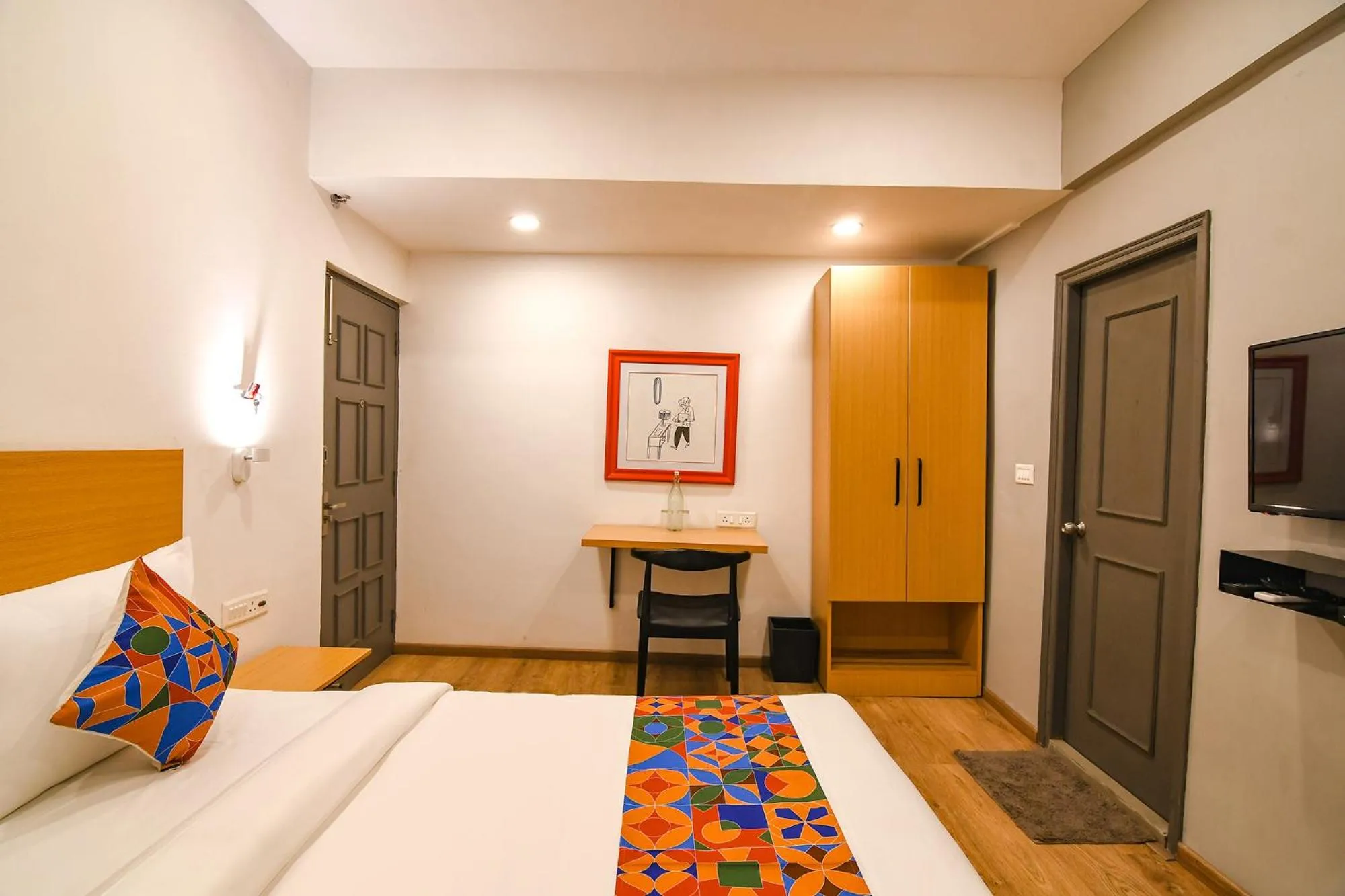 Bed in FabHotel Sayeeda International - 600m from Park Circus 7 Point