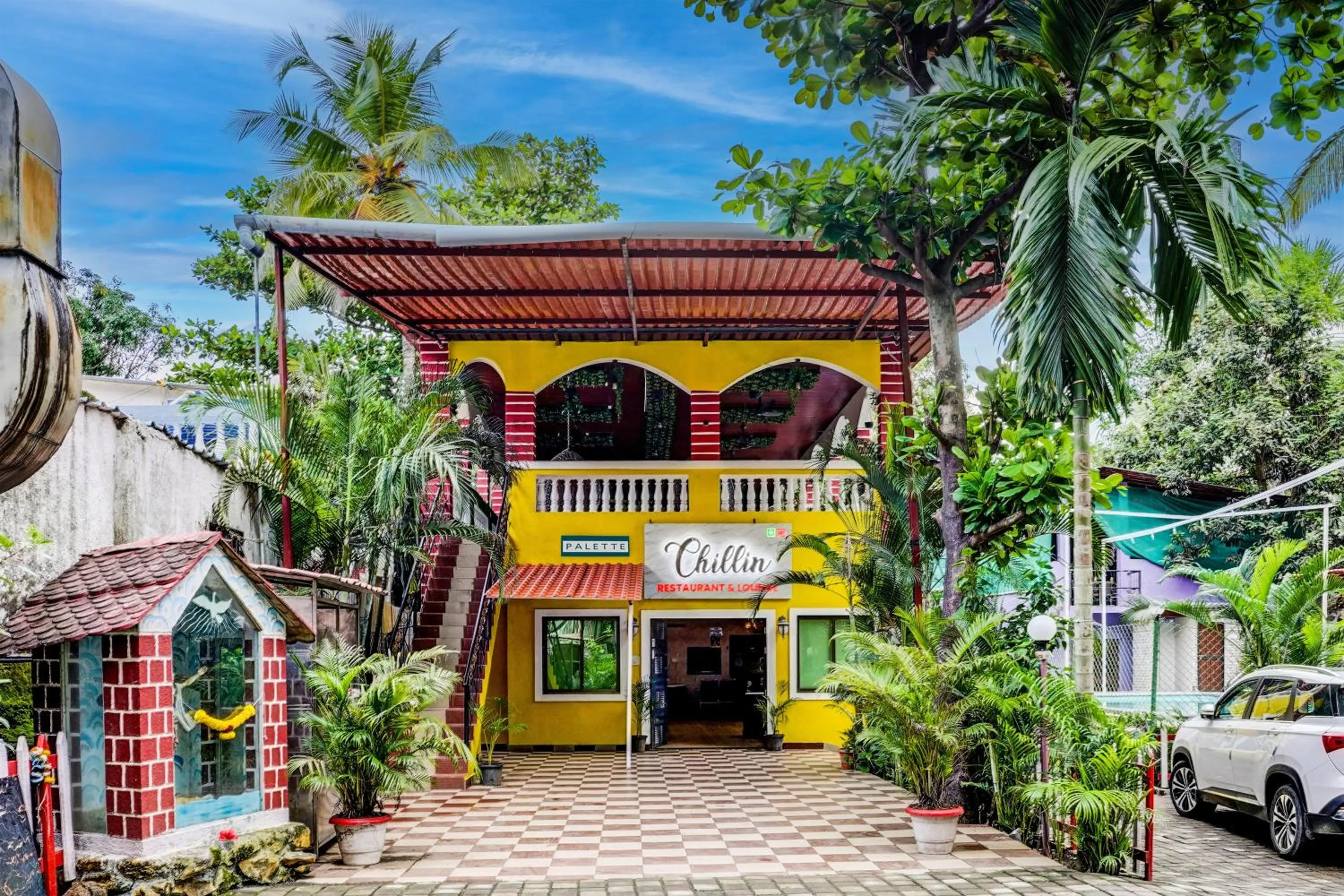 Facade/entrance, Property Building in Collection O Palm Springs Beach Resort