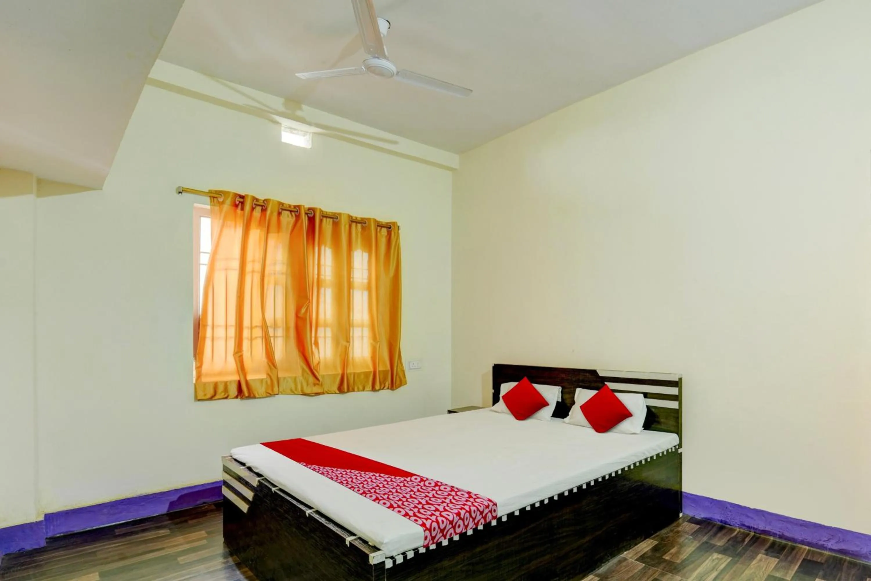 Bedroom in OYO Flagship Hotel Shubhmangalam