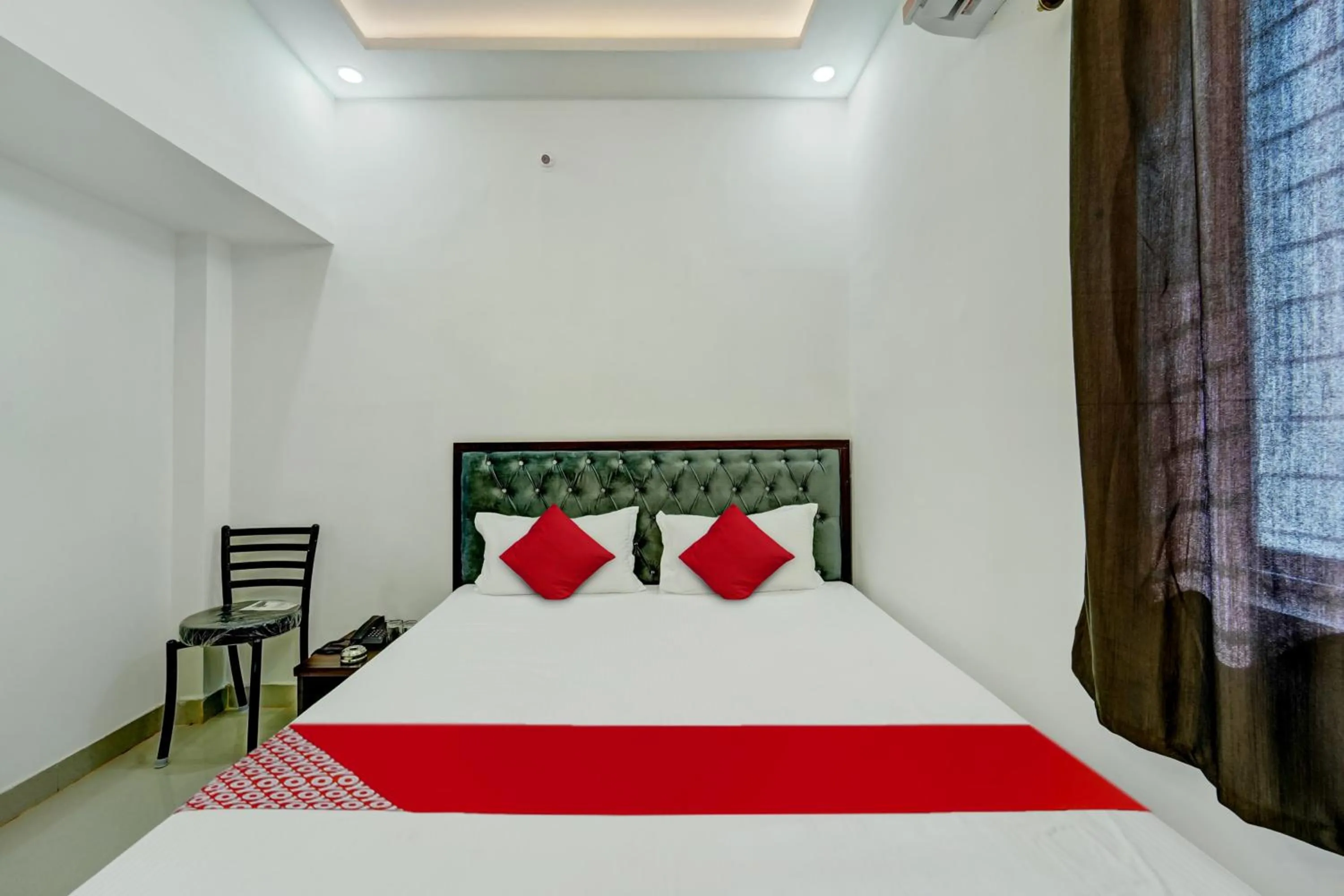 Bedroom in Hotel O White House