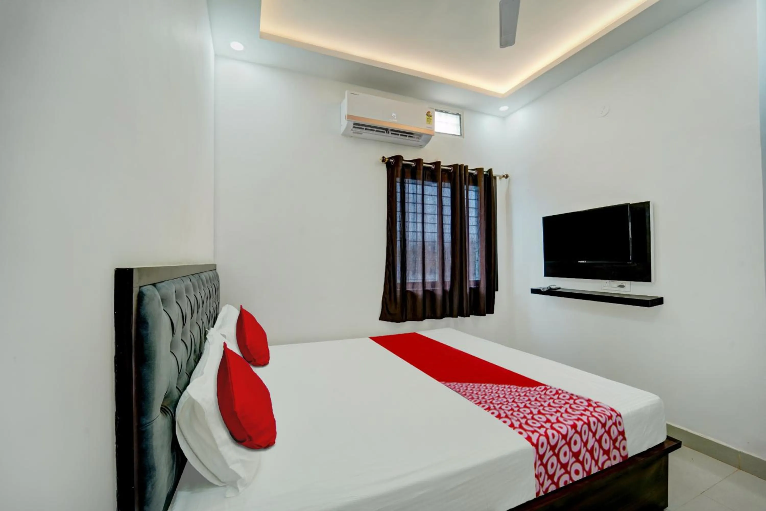 Bedroom in Hotel O White House