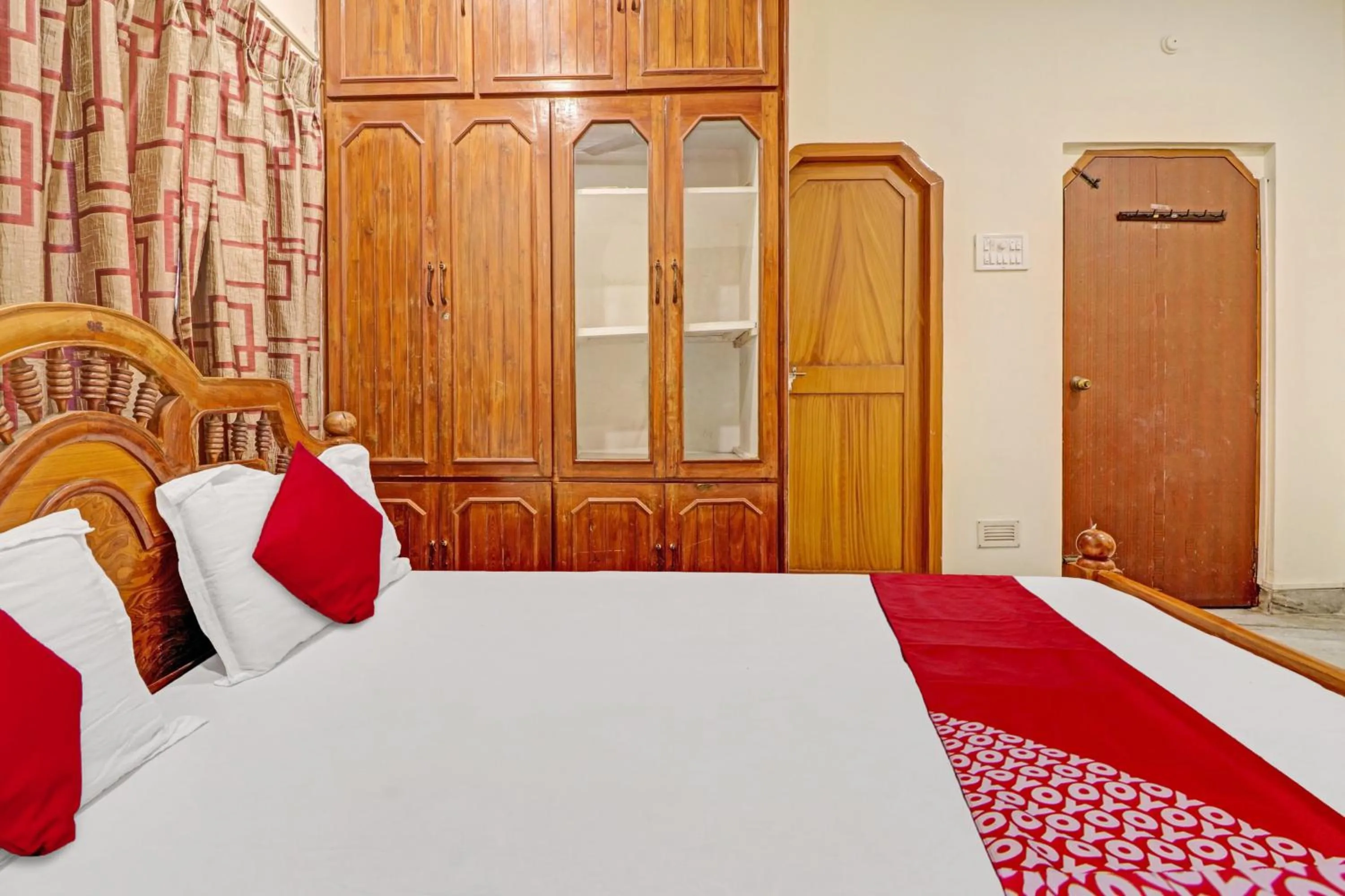 Bedroom in OYO Flagship Akshaya Villa