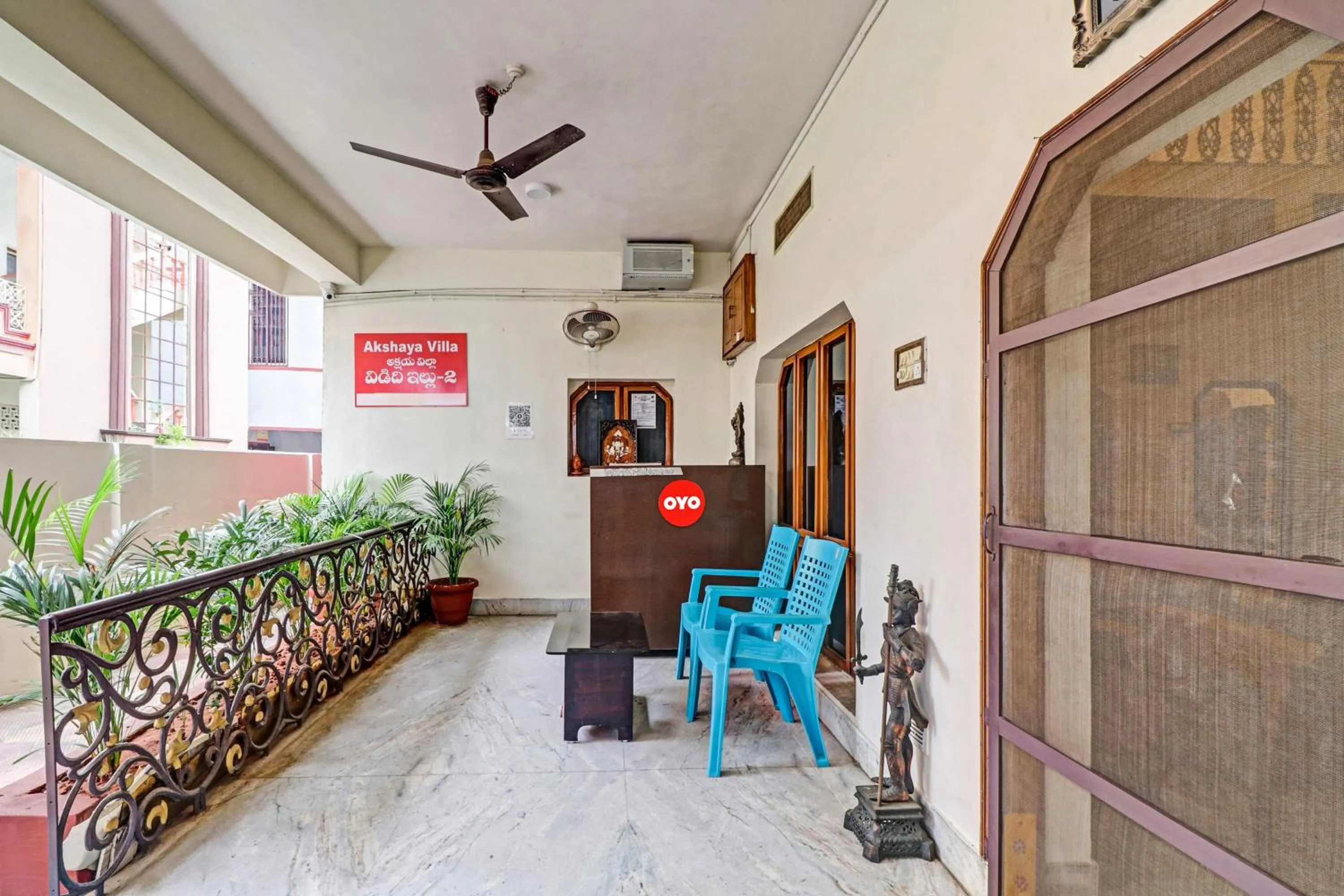 Lobby or reception in OYO Flagship Akshaya Villa