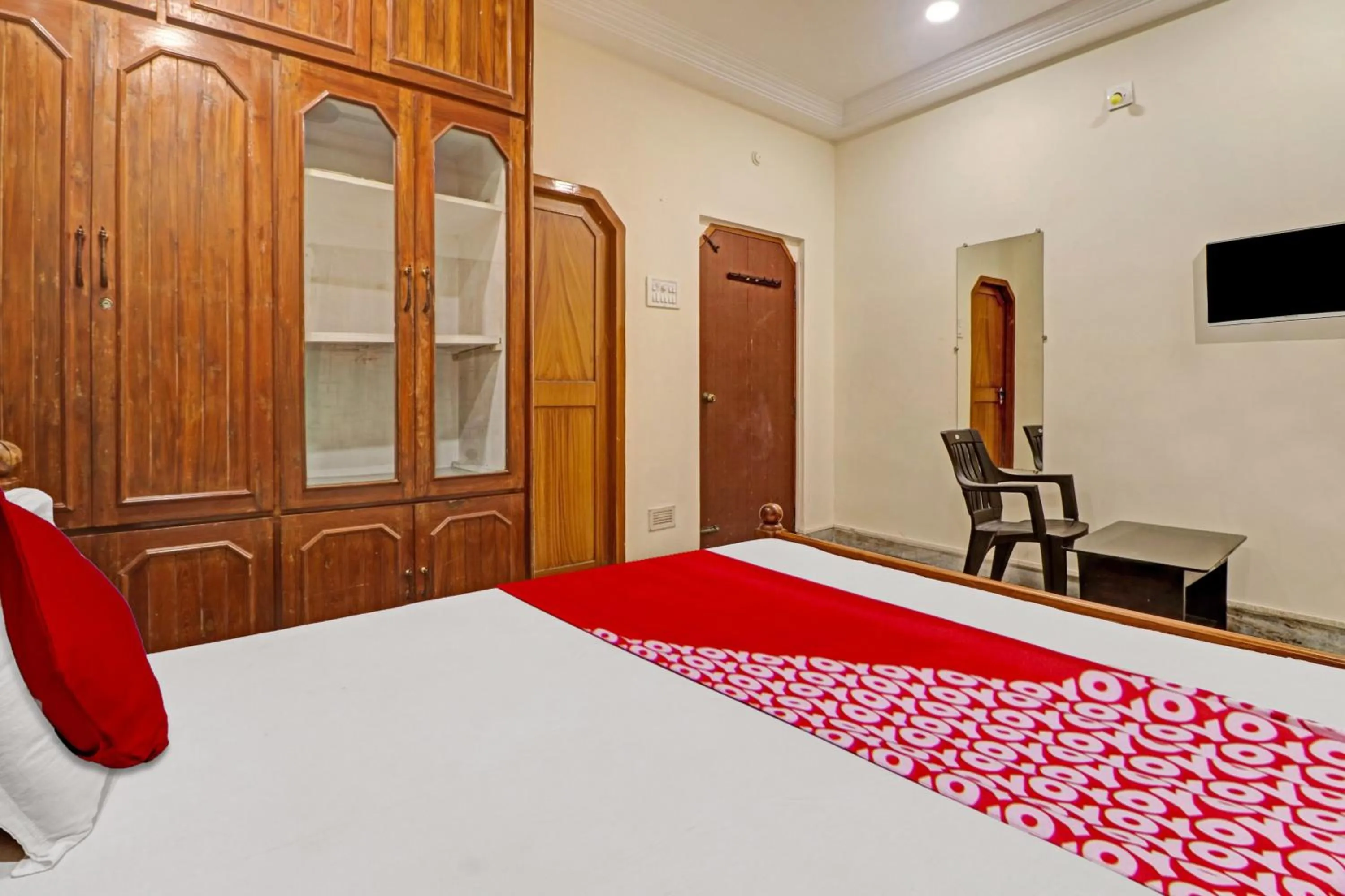 Bedroom in OYO Flagship Akshaya Villa