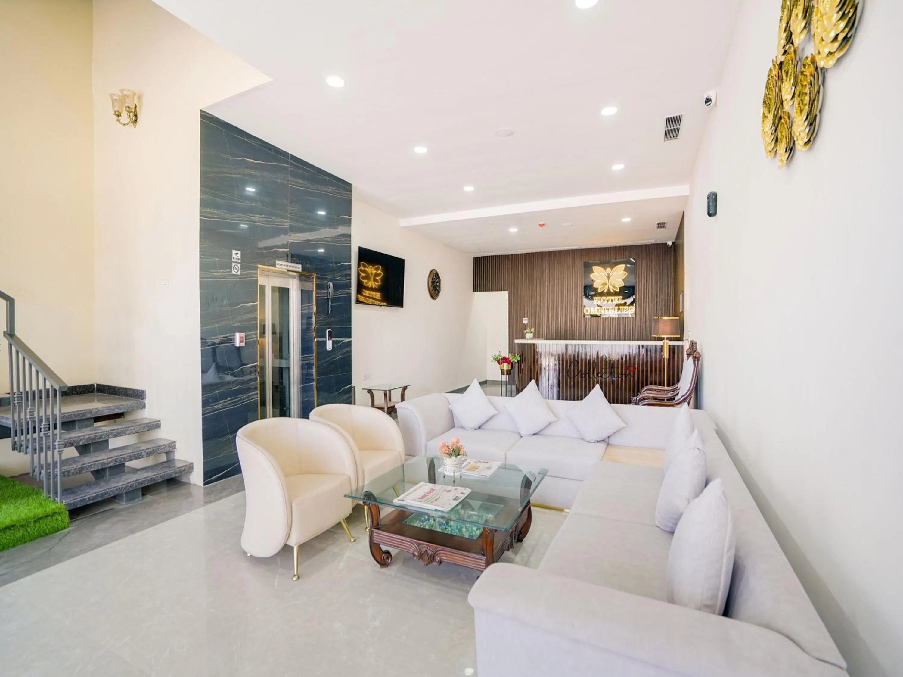 Lobby or reception, Seating Area in Collection O Hotel Omni Bliss