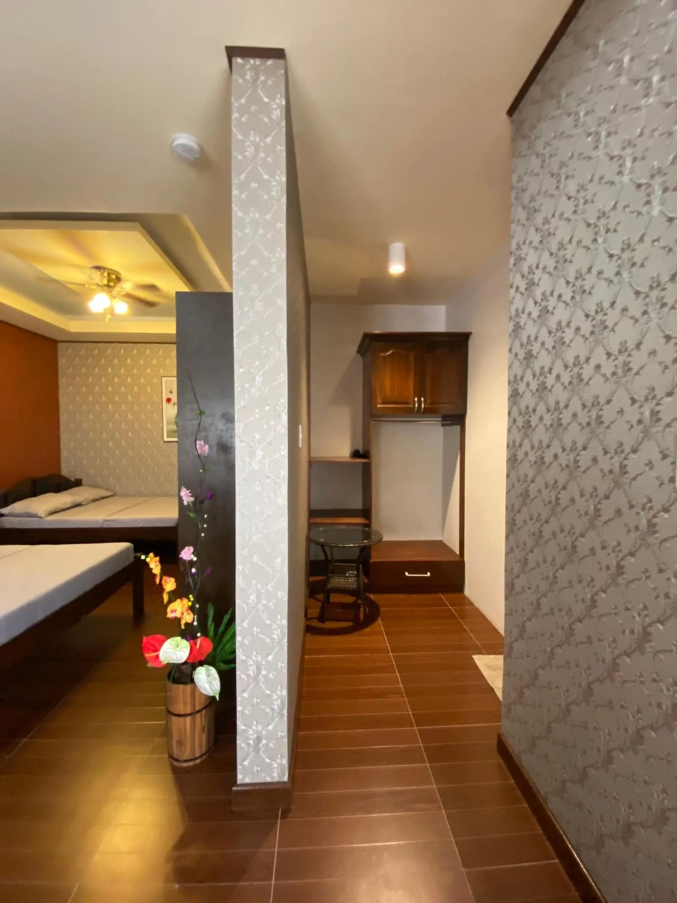 wardrobe, Bed in MinshukuKCS Hotel and Restaurant