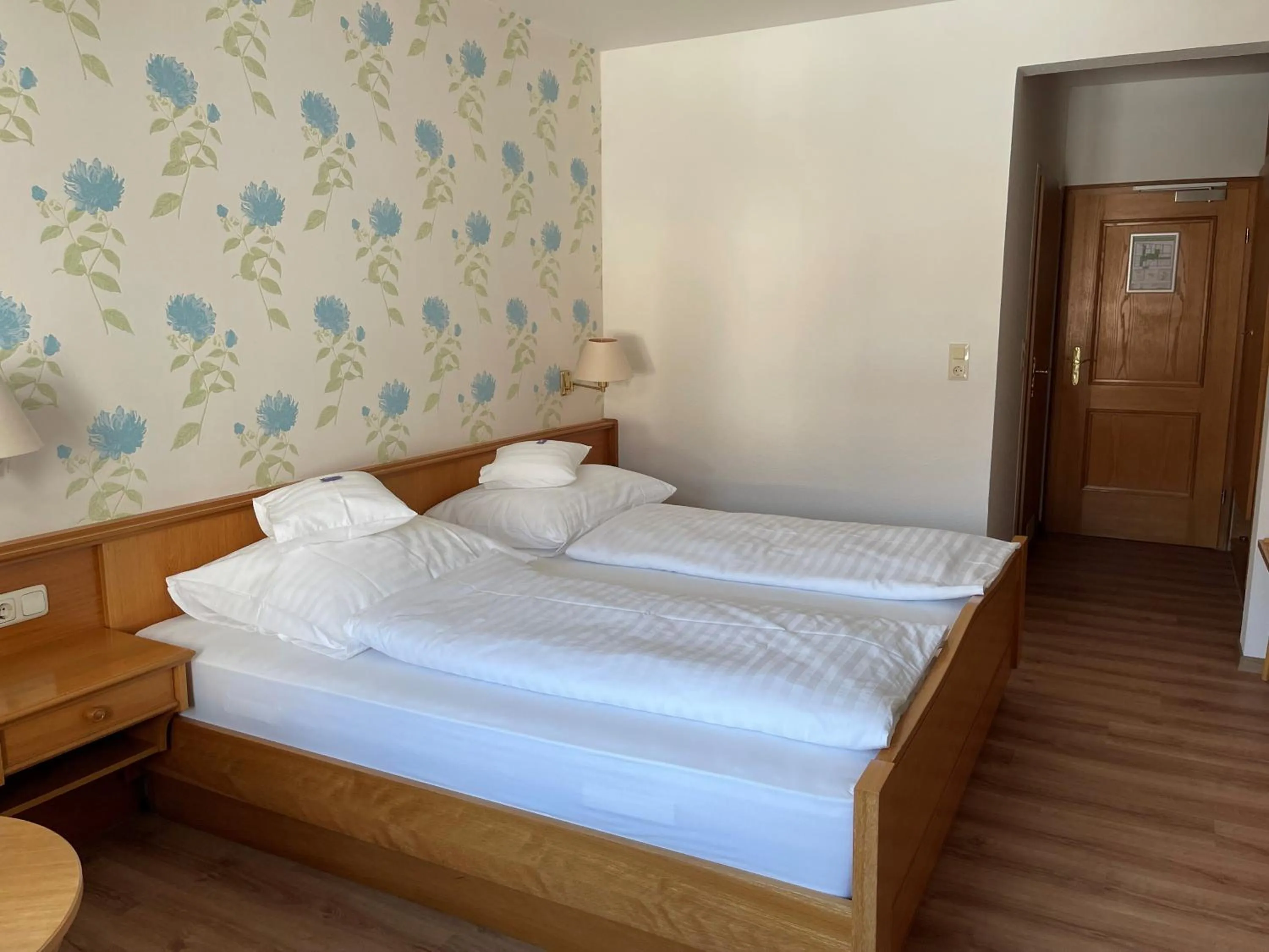 Bedroom, Bed in Hotel Jungbräu