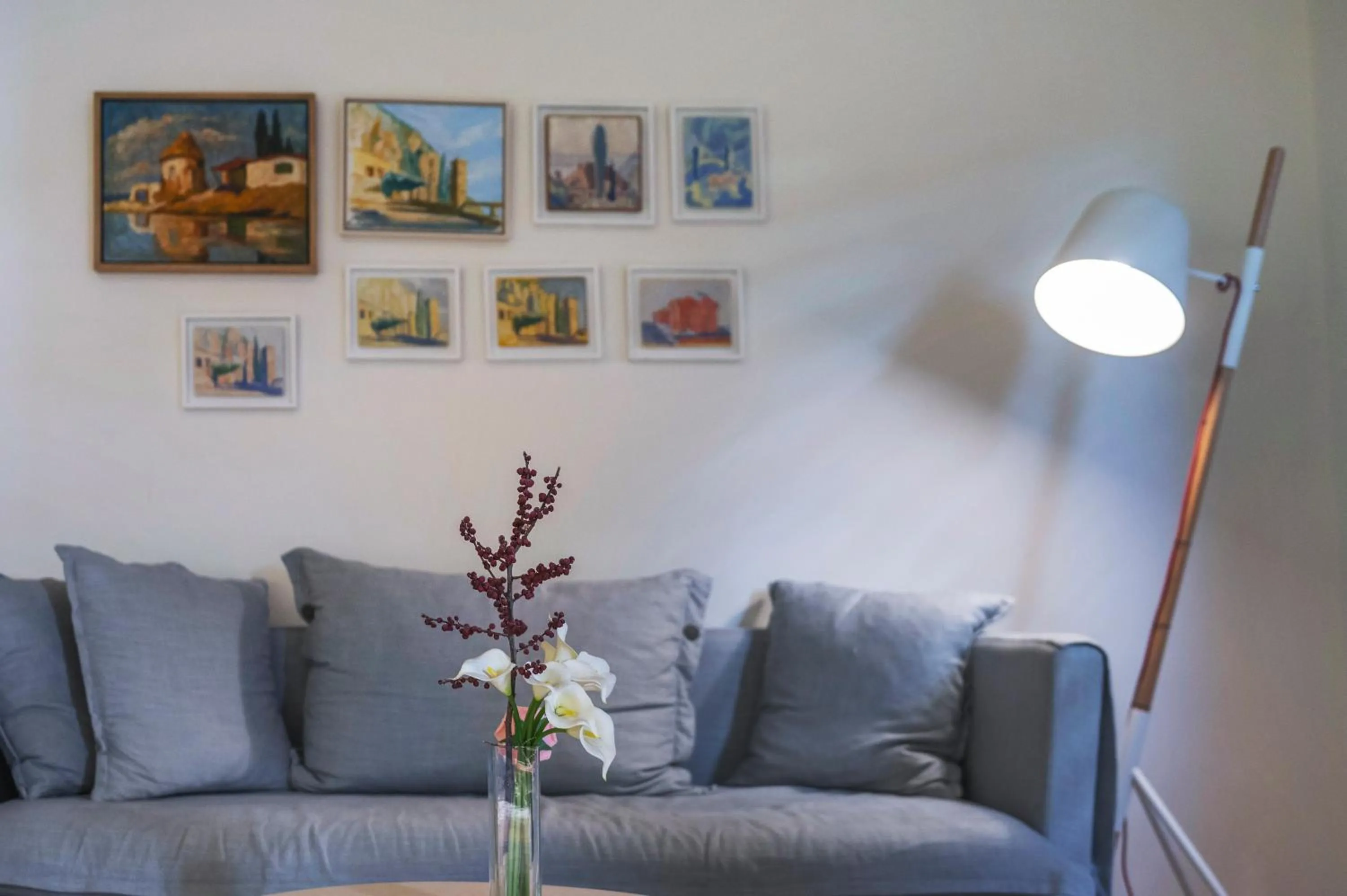 Spitaki-Kolonaki, an exquisite spacious studio