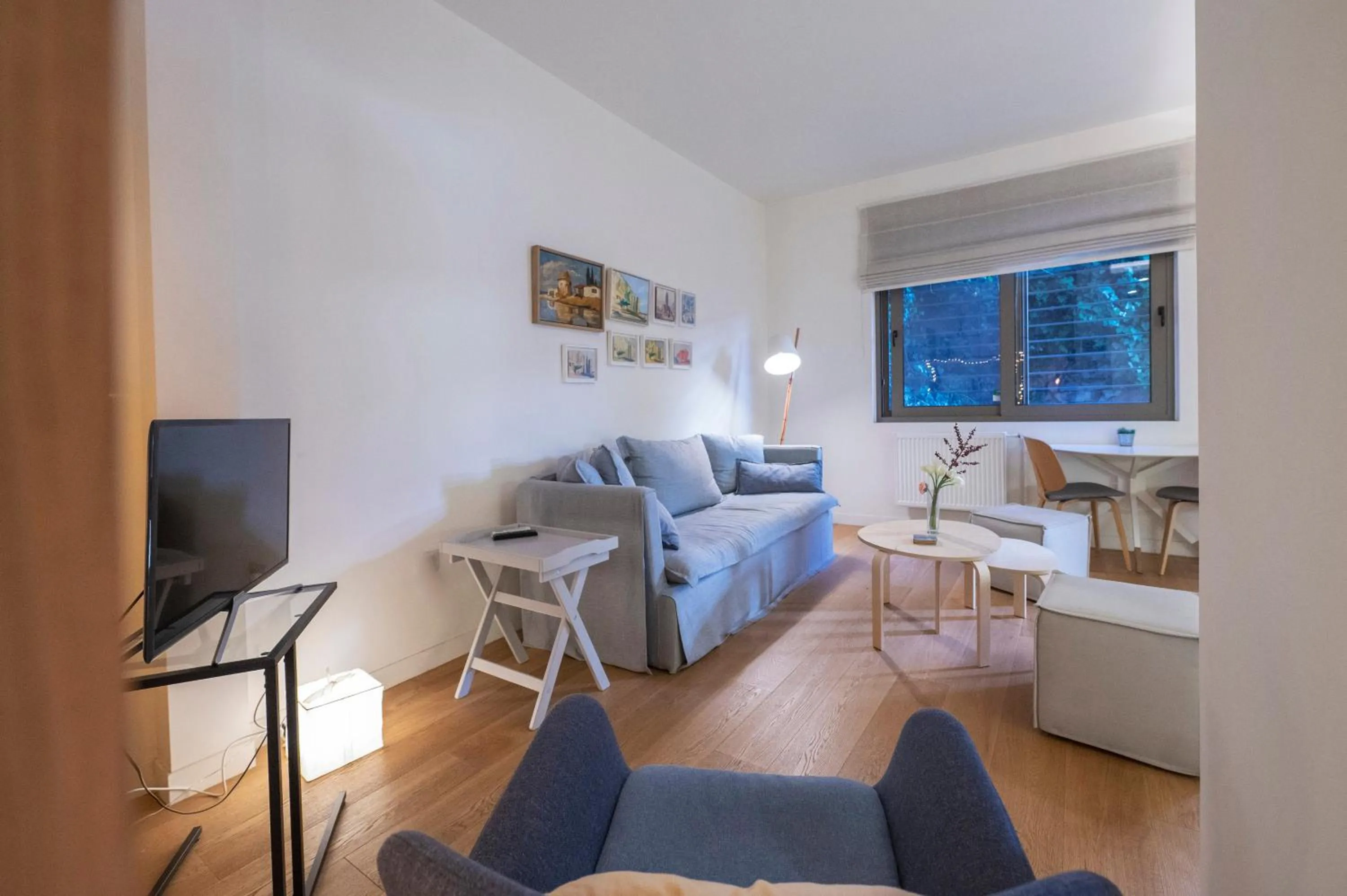 Spitaki-Kolonaki, an exquisite spacious studio