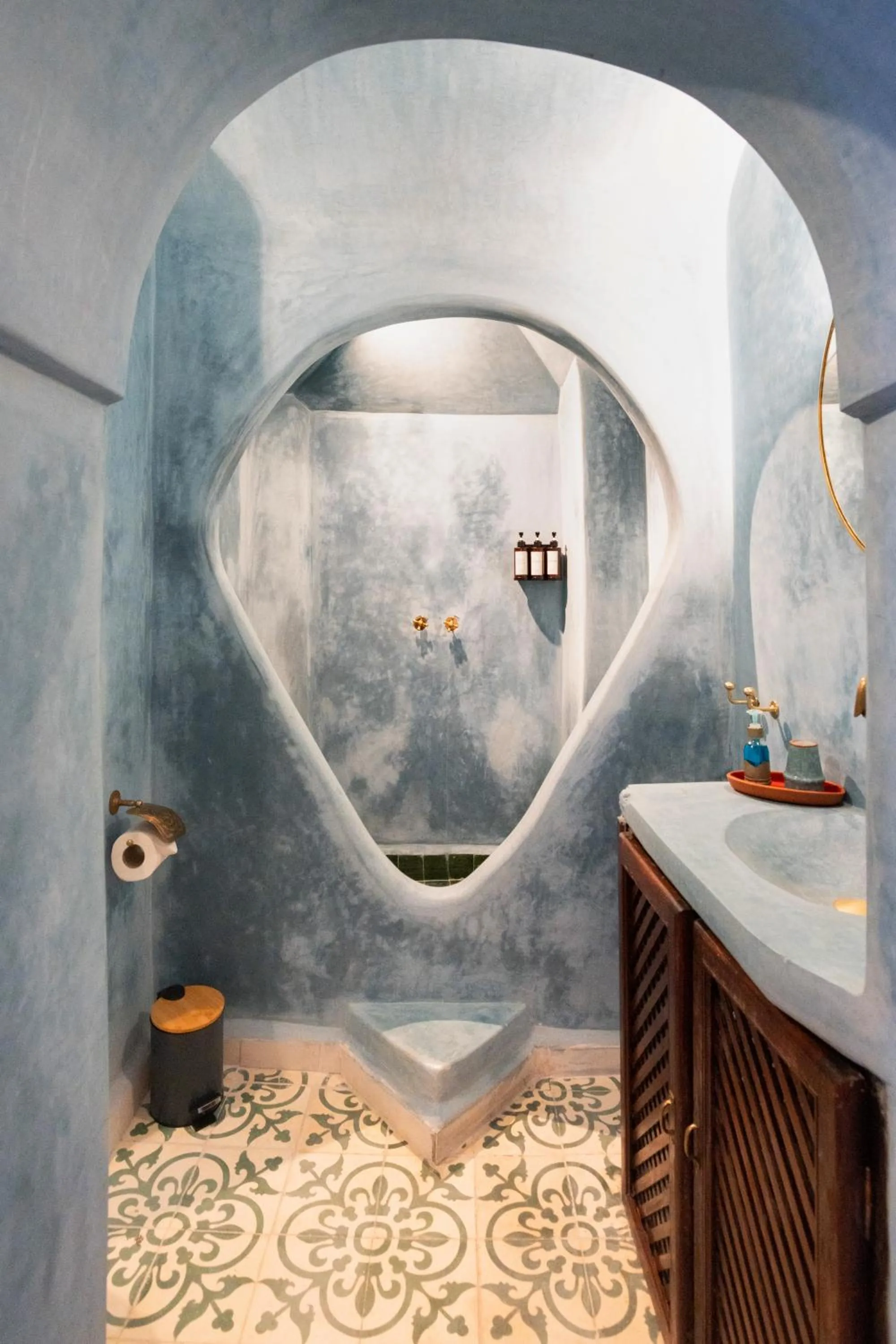 Shower in Riad Taghia