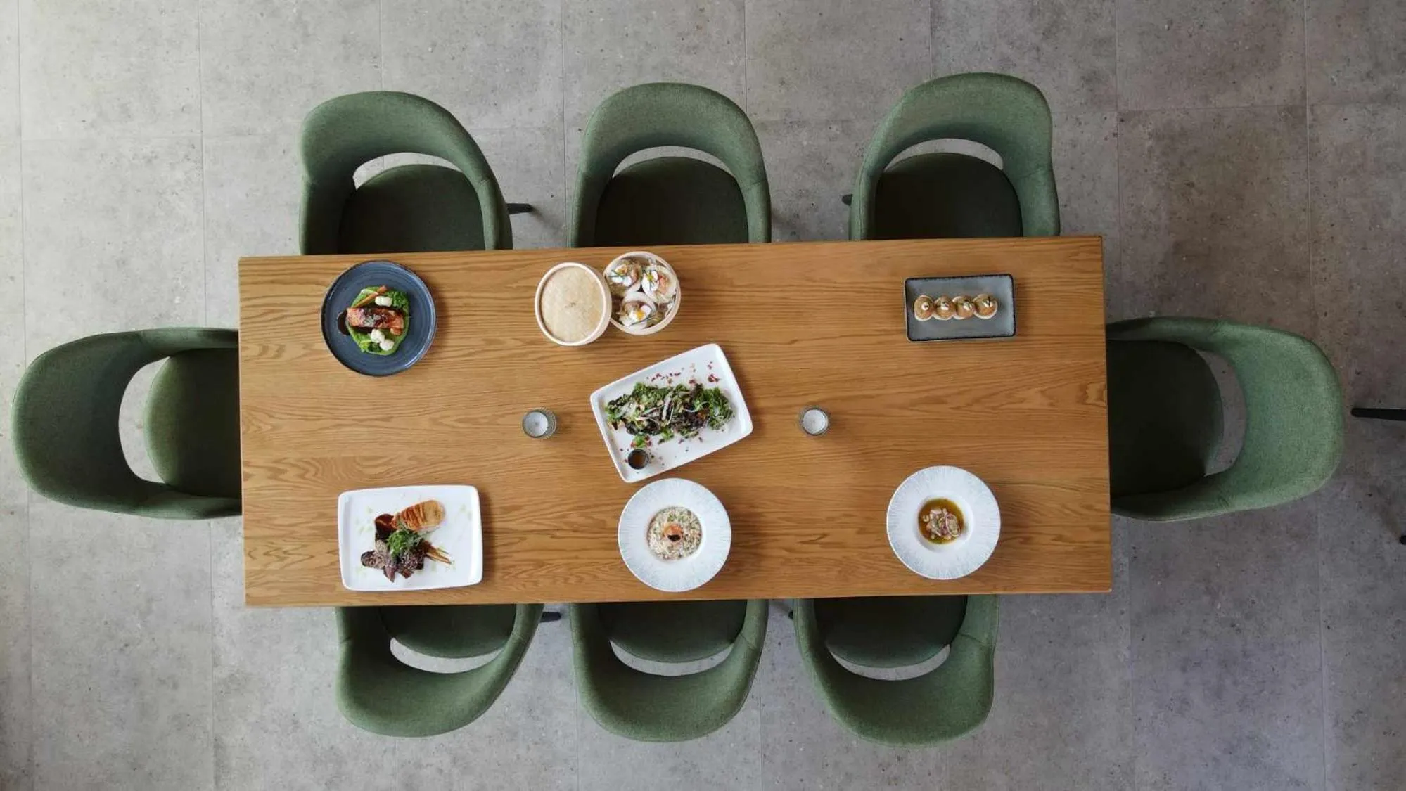 Restaurant/places to eat in Magnes Hotel