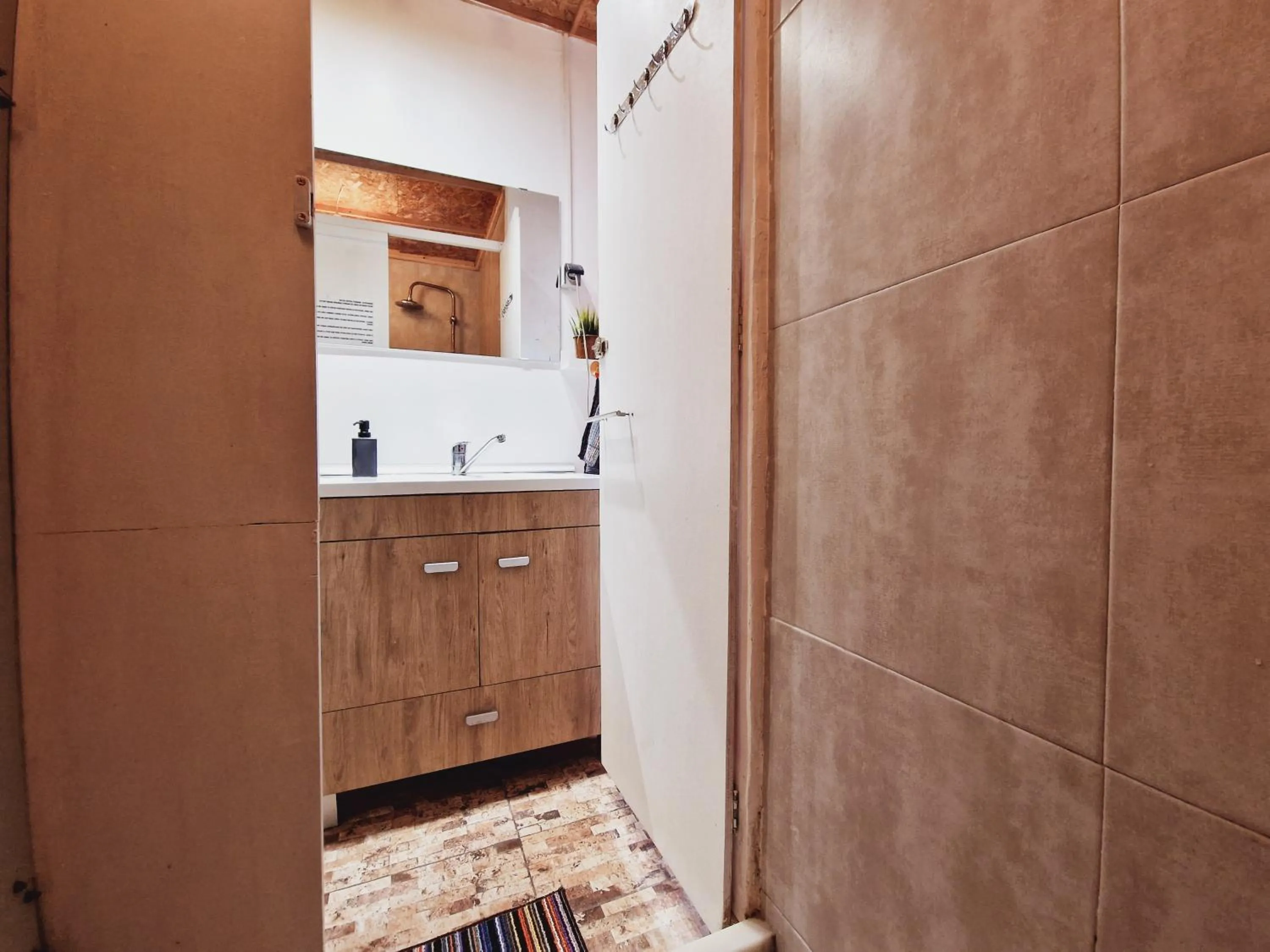 Shower in Mini Hostel in Lisbon