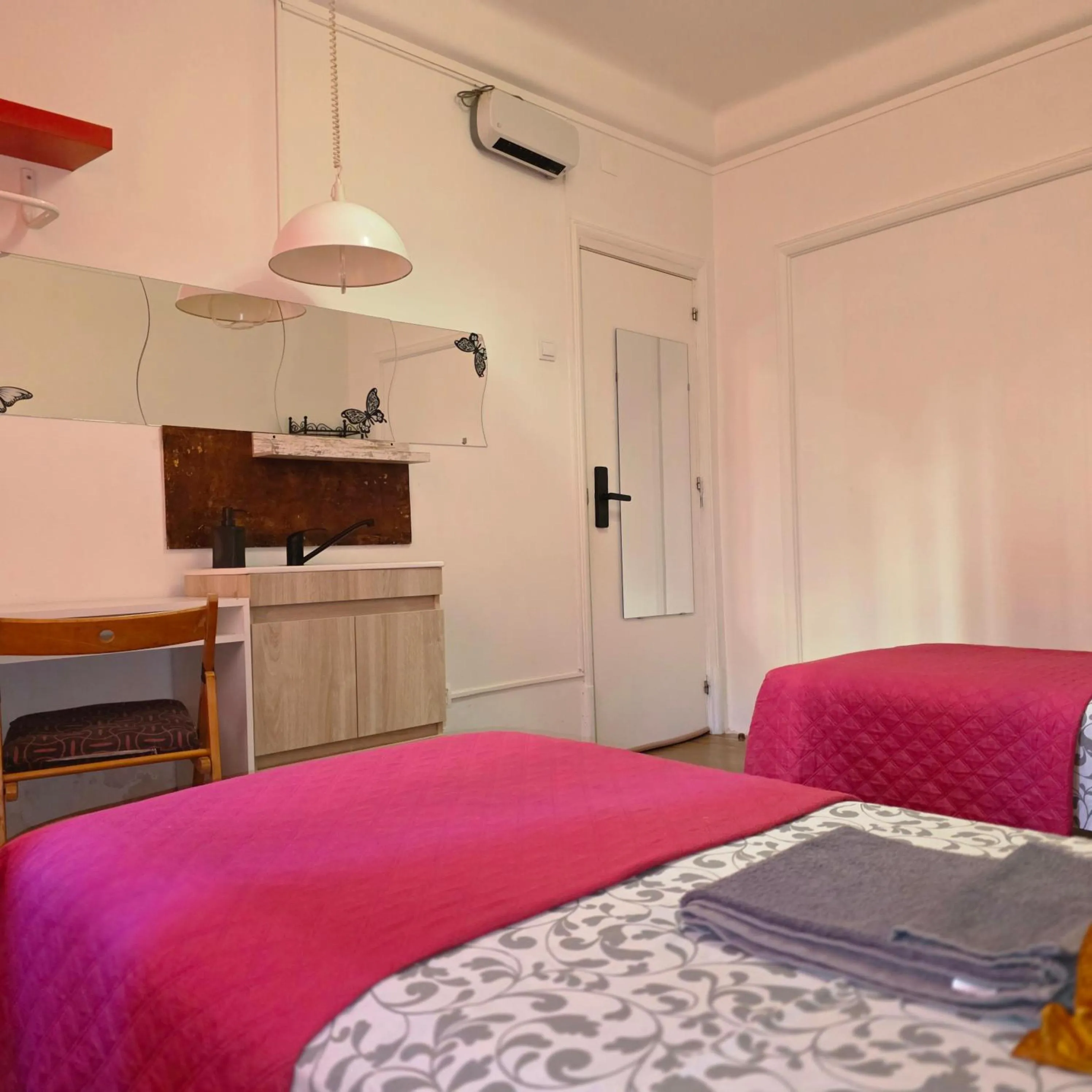 Bed in Mini Hostel in Lisbon