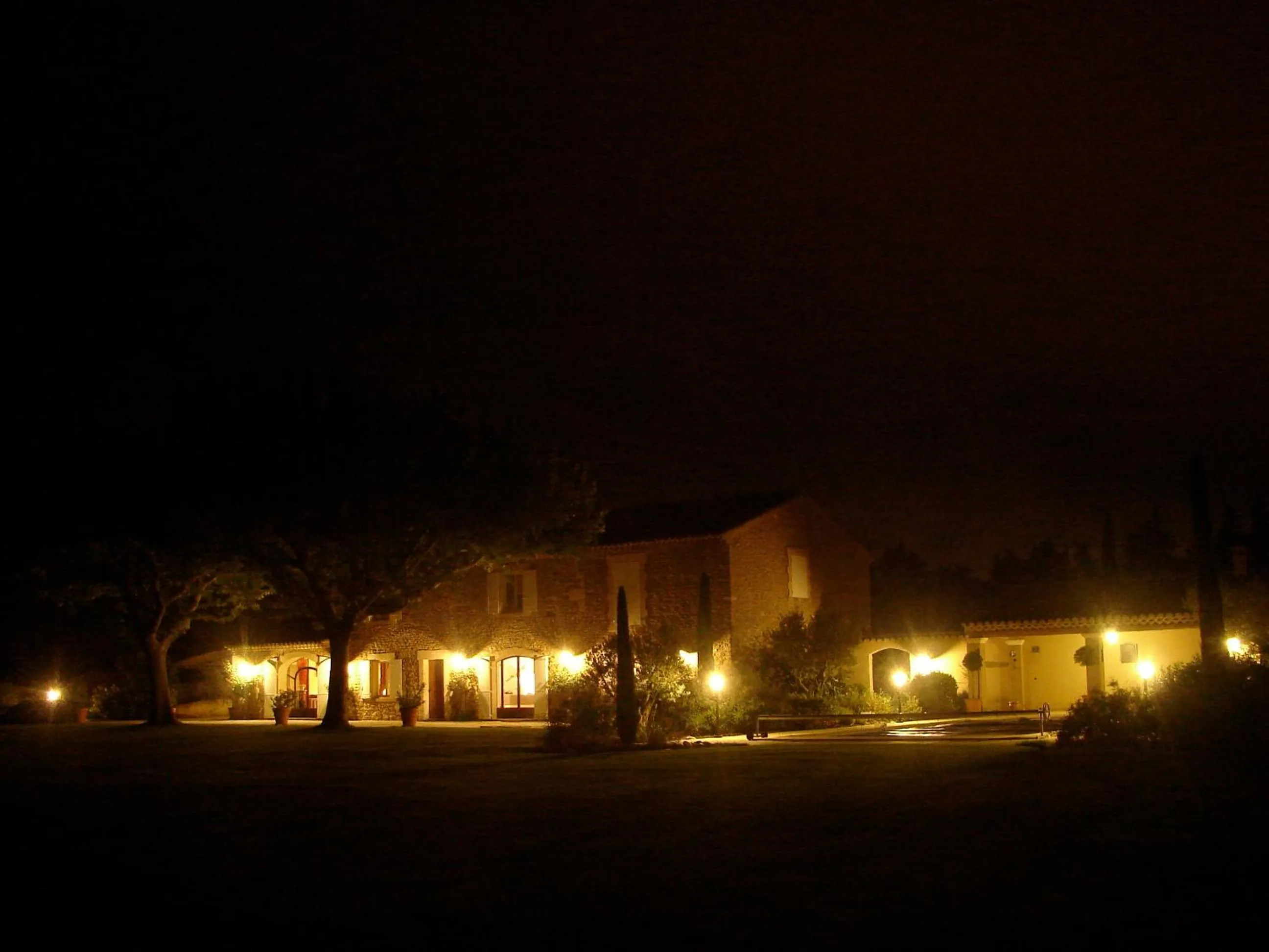 Property building in Mas de Chantounette