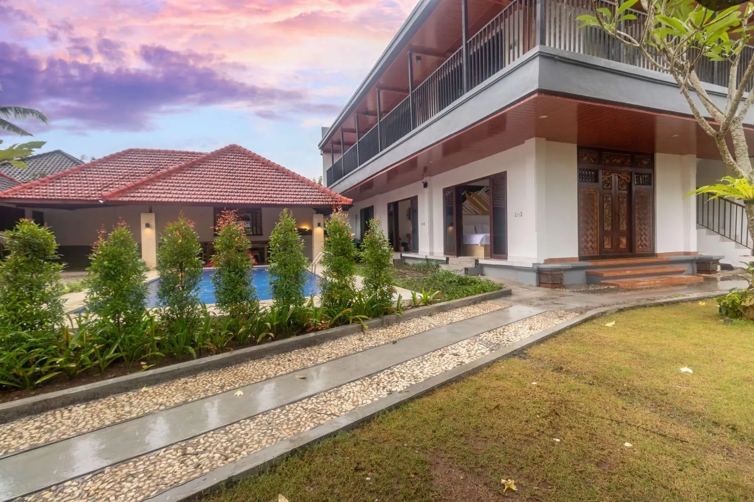 Swimming pool in Batuan Village