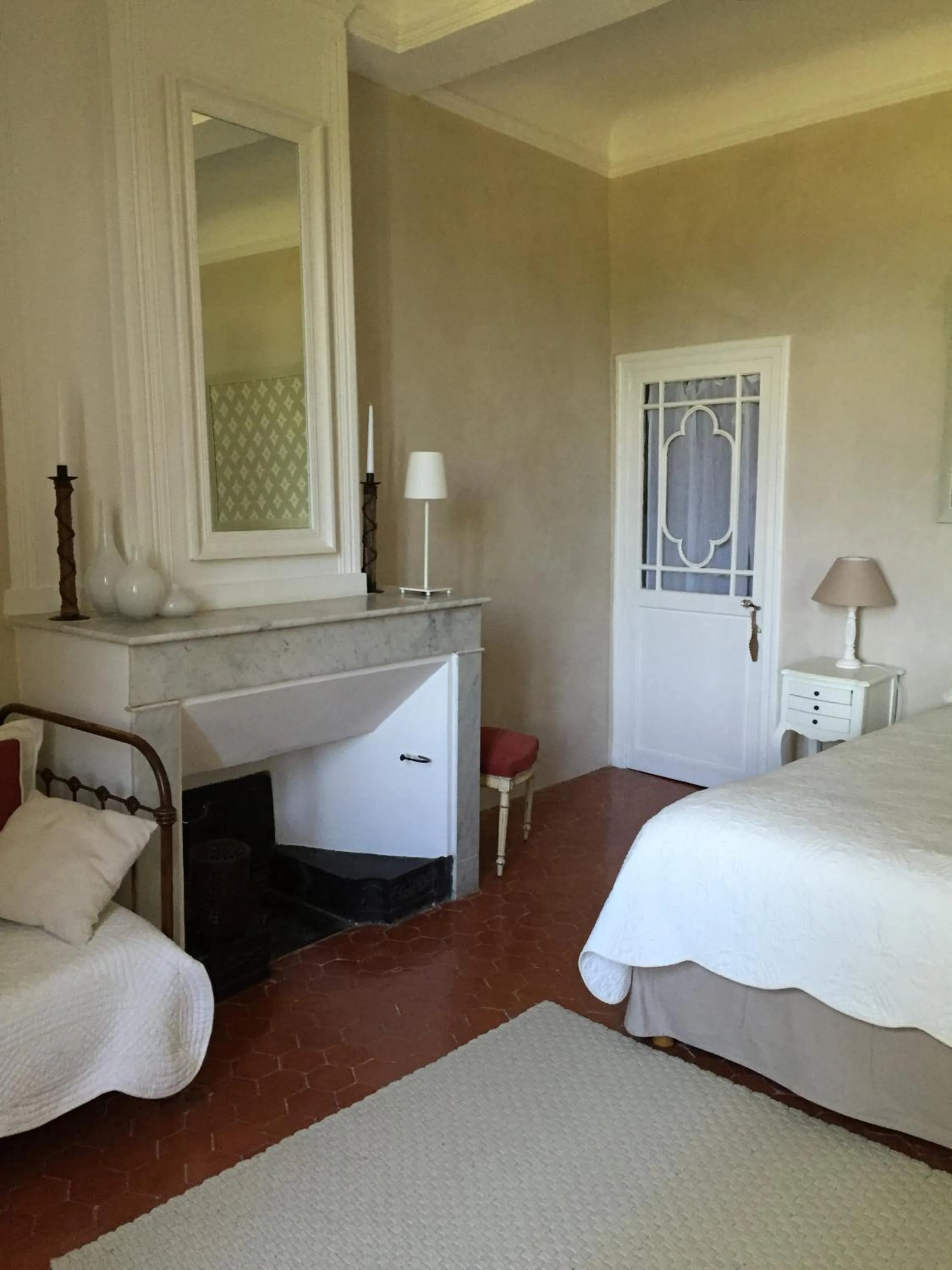 Bedroom, Bed in Domaine la Carraire