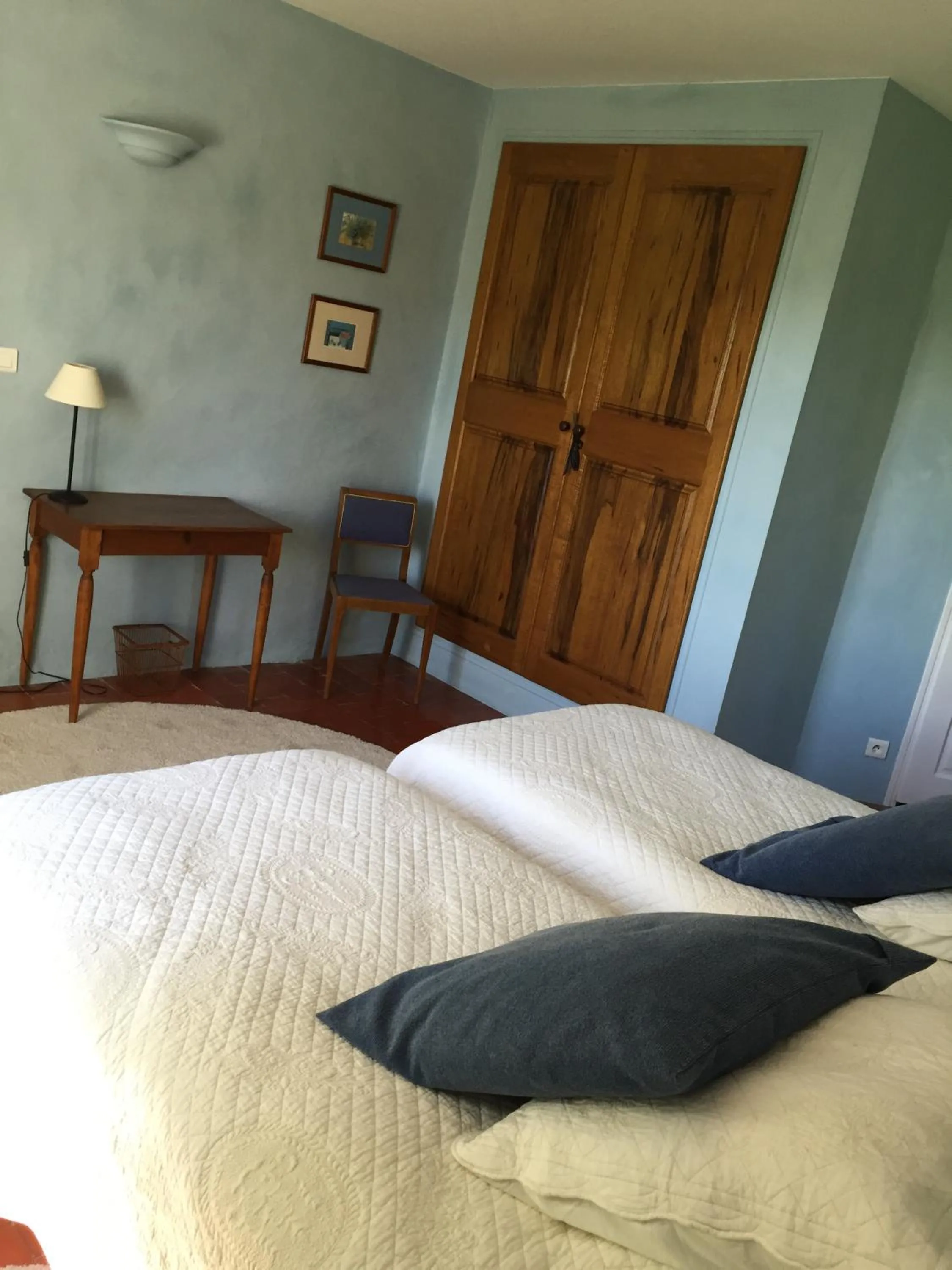 Bedroom, Bed in Domaine la Carraire