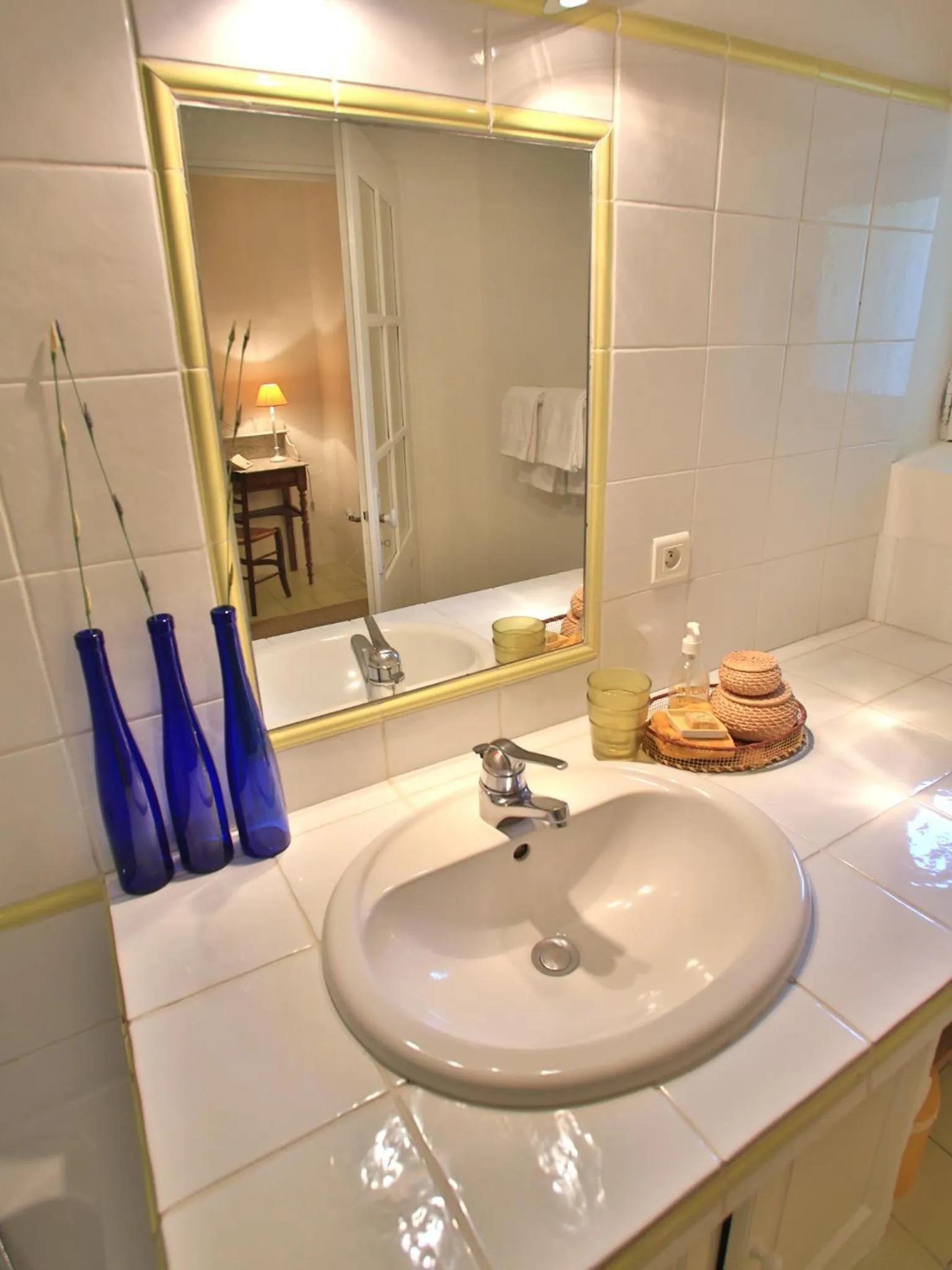Bathroom in Domaine la Carraire