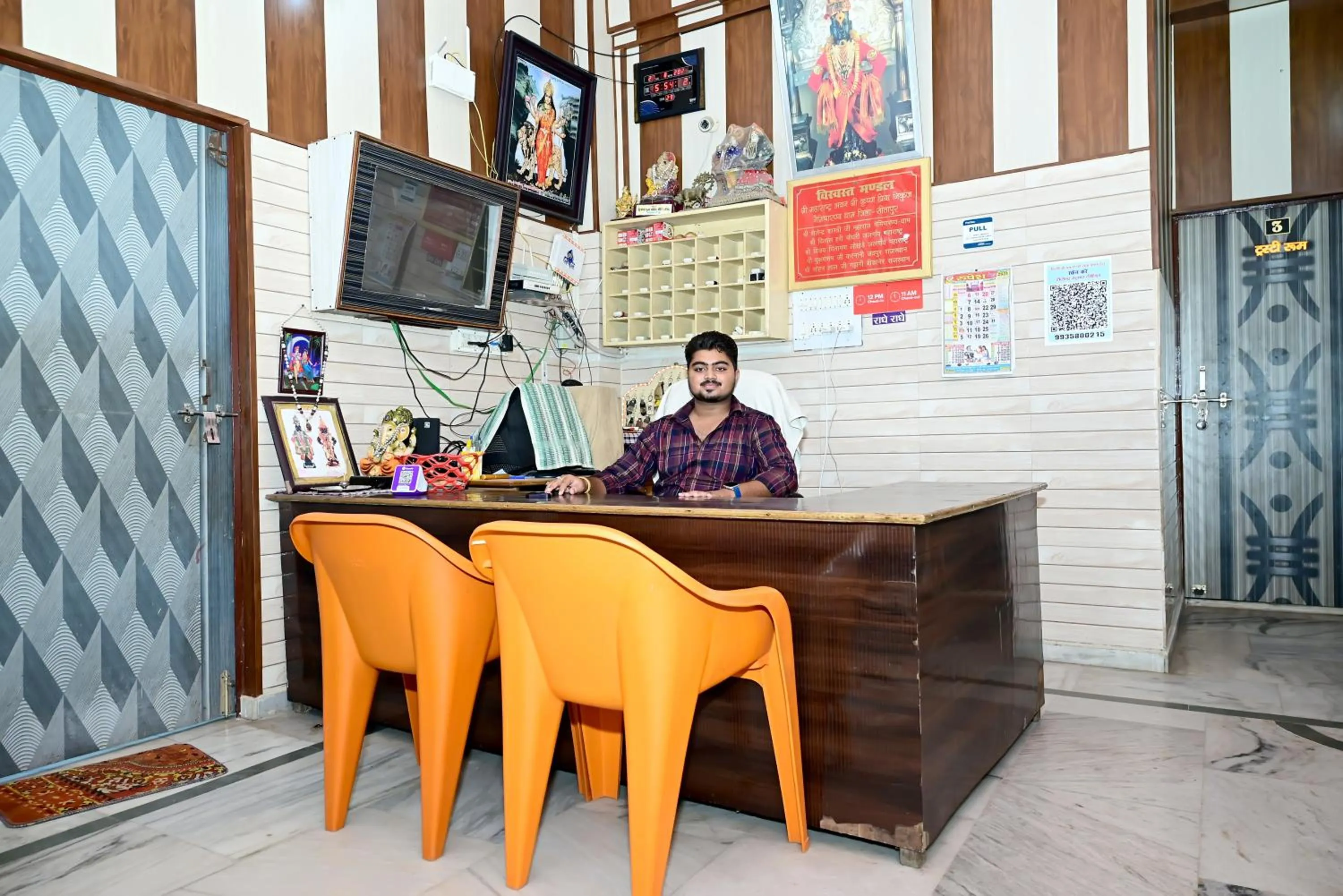 Lobby or reception in Maharastra Bhavan Atithi Grah