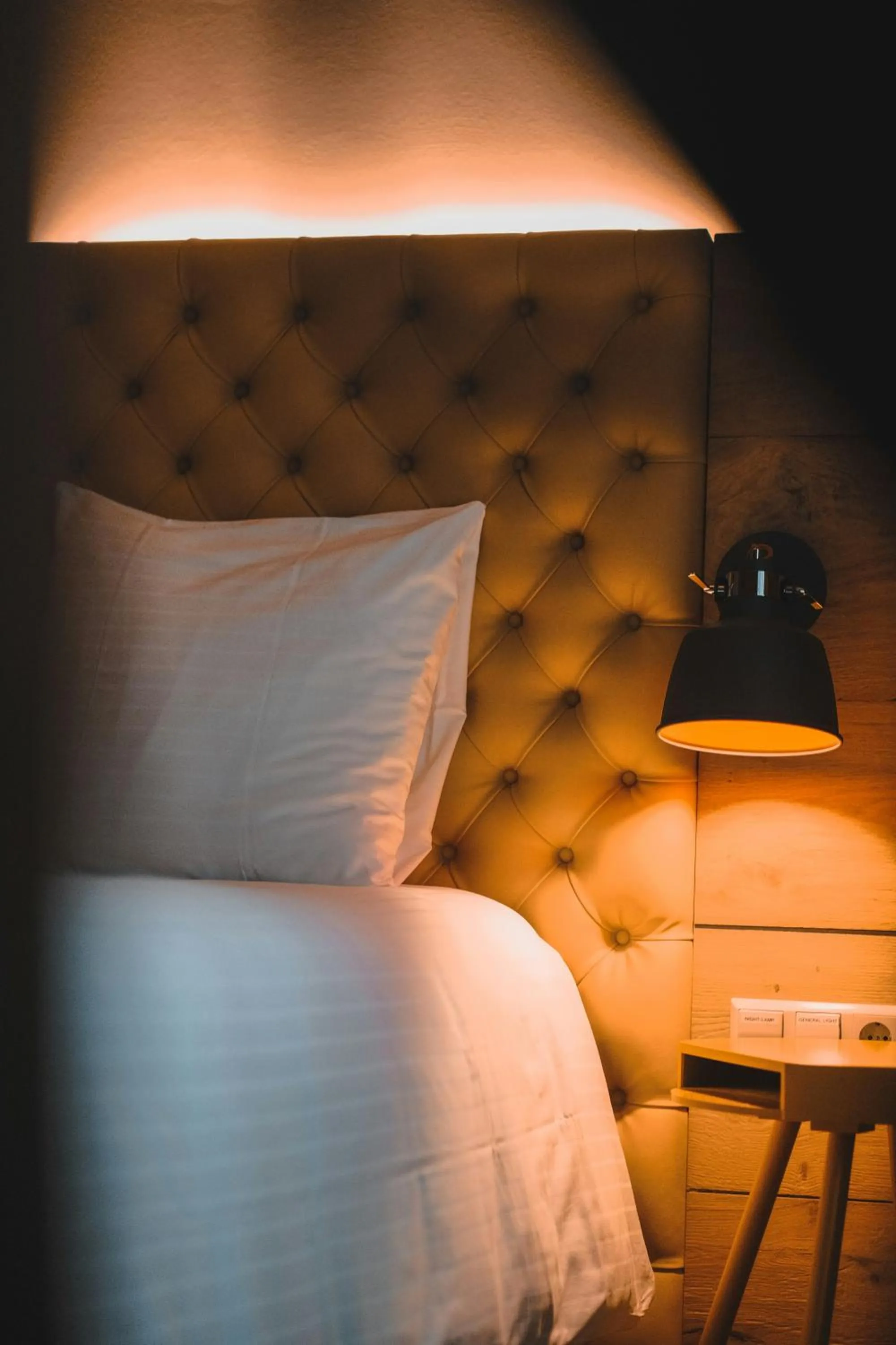 Bedroom in Maharastra Bhavan Atithi Grah