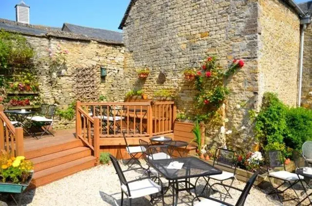 Facade/entrance, Patio/Outdoor Area in Davenford Cotswold Gardens