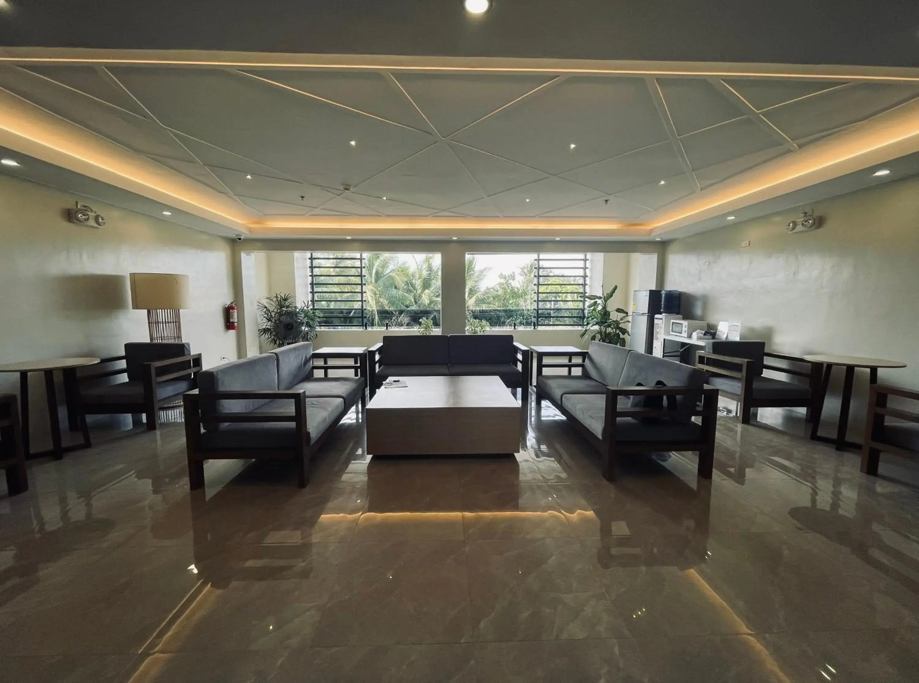 Property building in Daraga Tourist Inn Property building in Daraga Tourist Inn