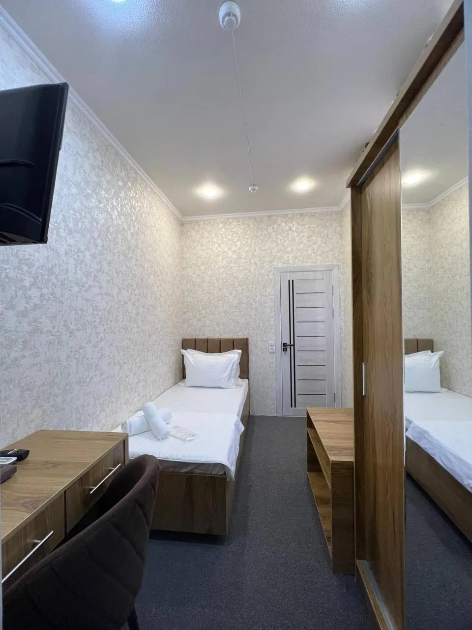 Property building, Bed in AL ARDA HYATT