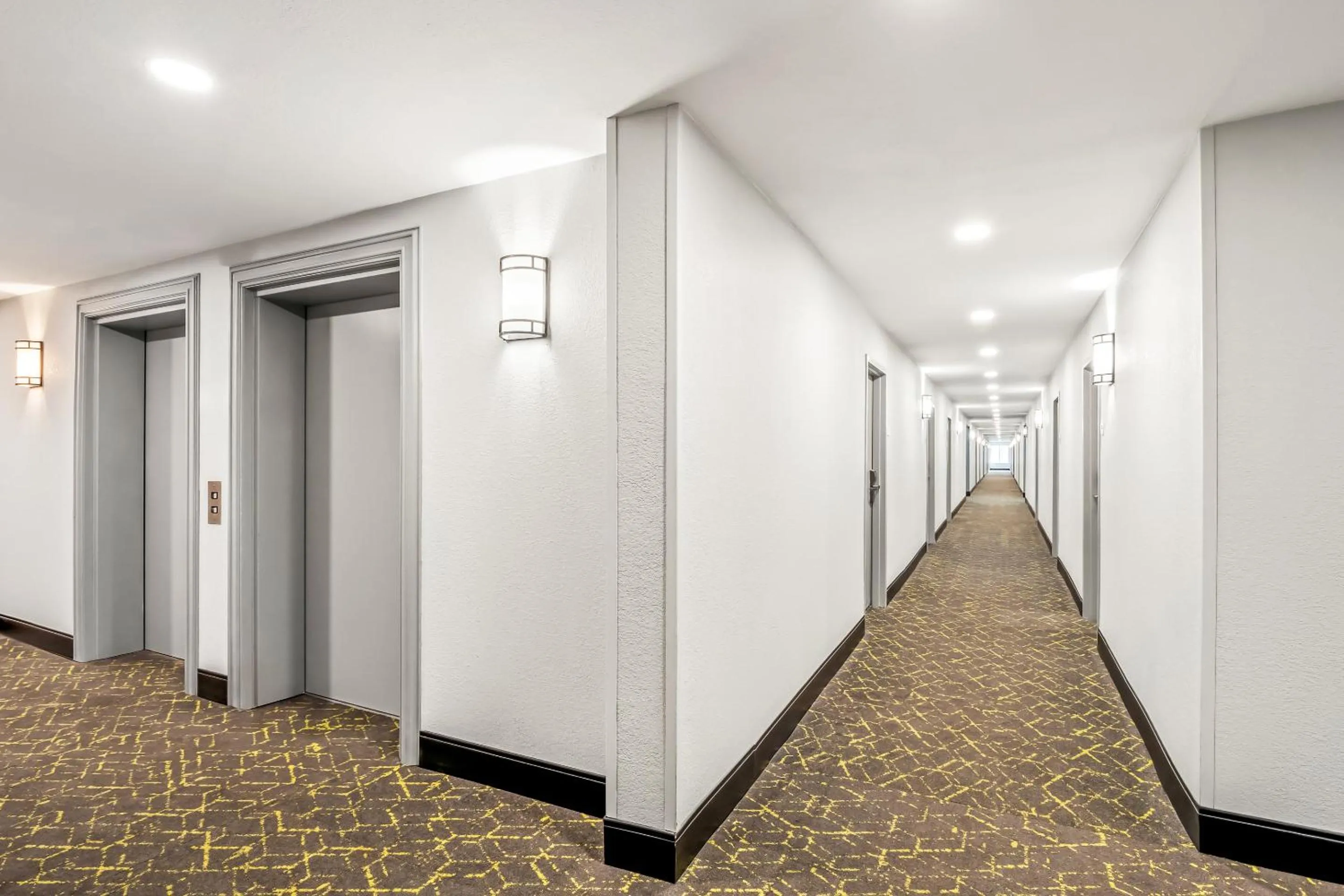 Decorative detail in HomeTowne Studios by Red Roof Southfield