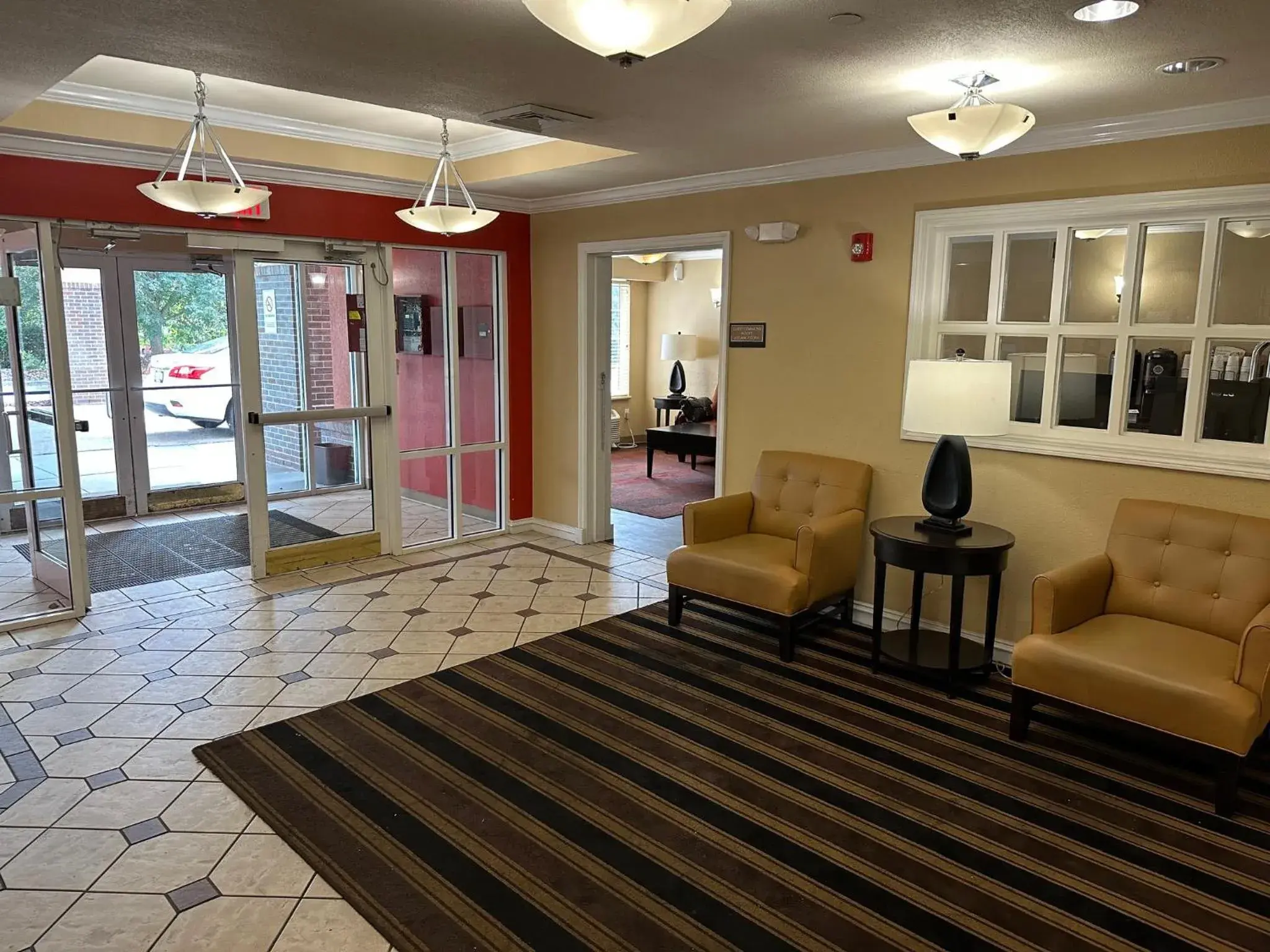 Lobby or reception in HomeTowne Studios by Red Roof Southfield Lobby or reception in HomeTowne Studios by Red Roof Southfield