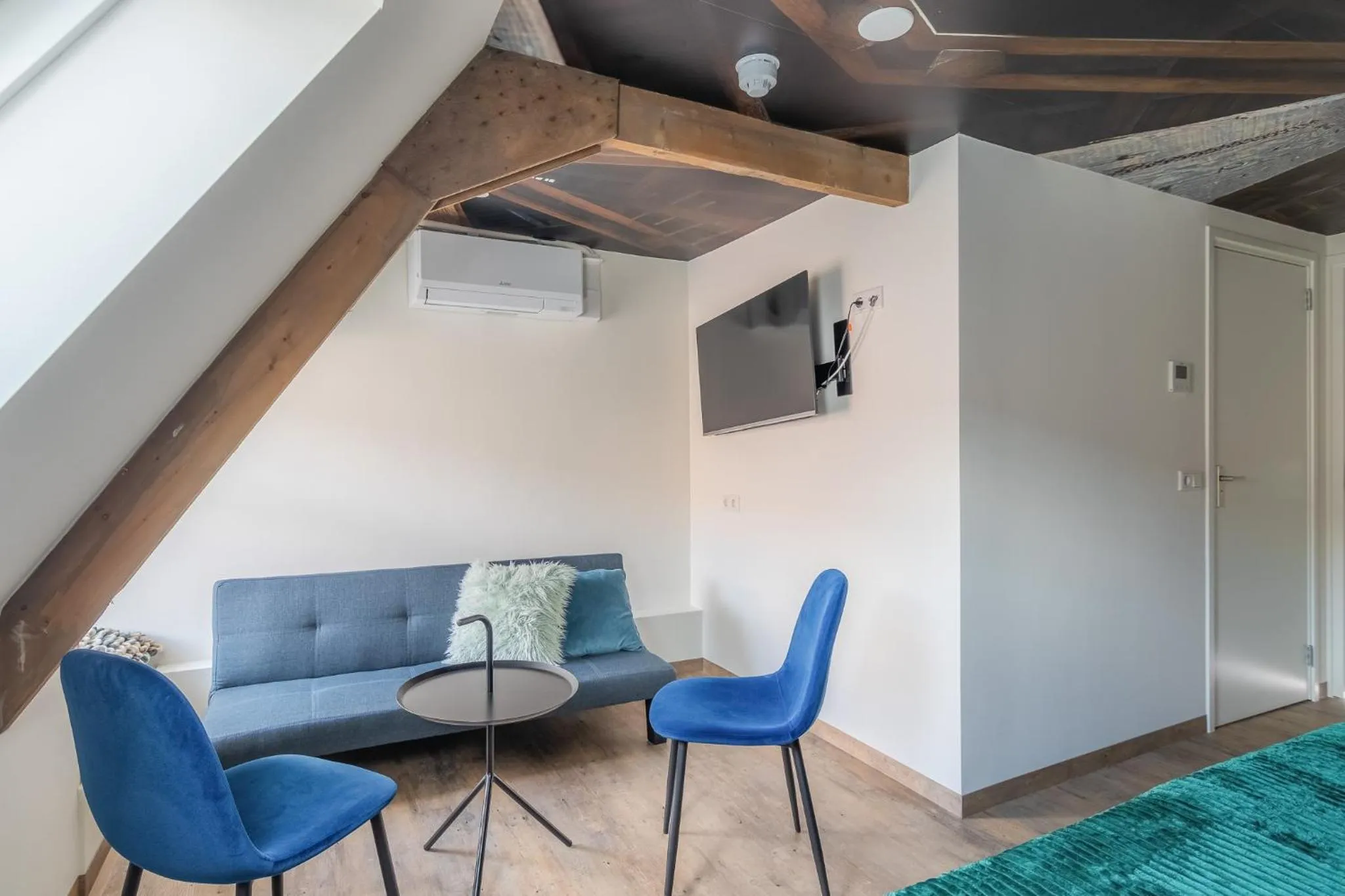 Seating area in Hotel Café Restaurant 't Raedhûs