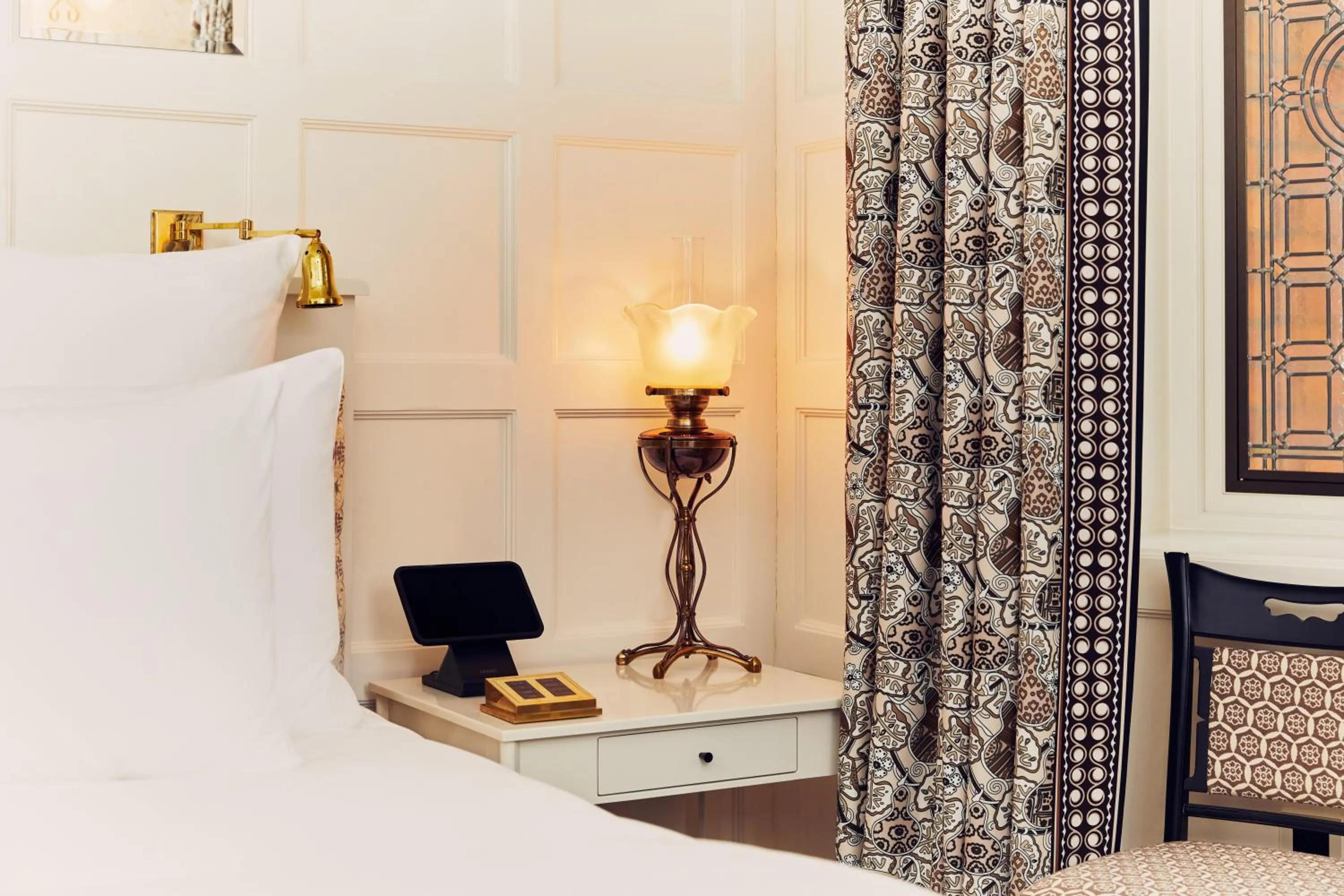 Decorative detail, Bed in At Sloane