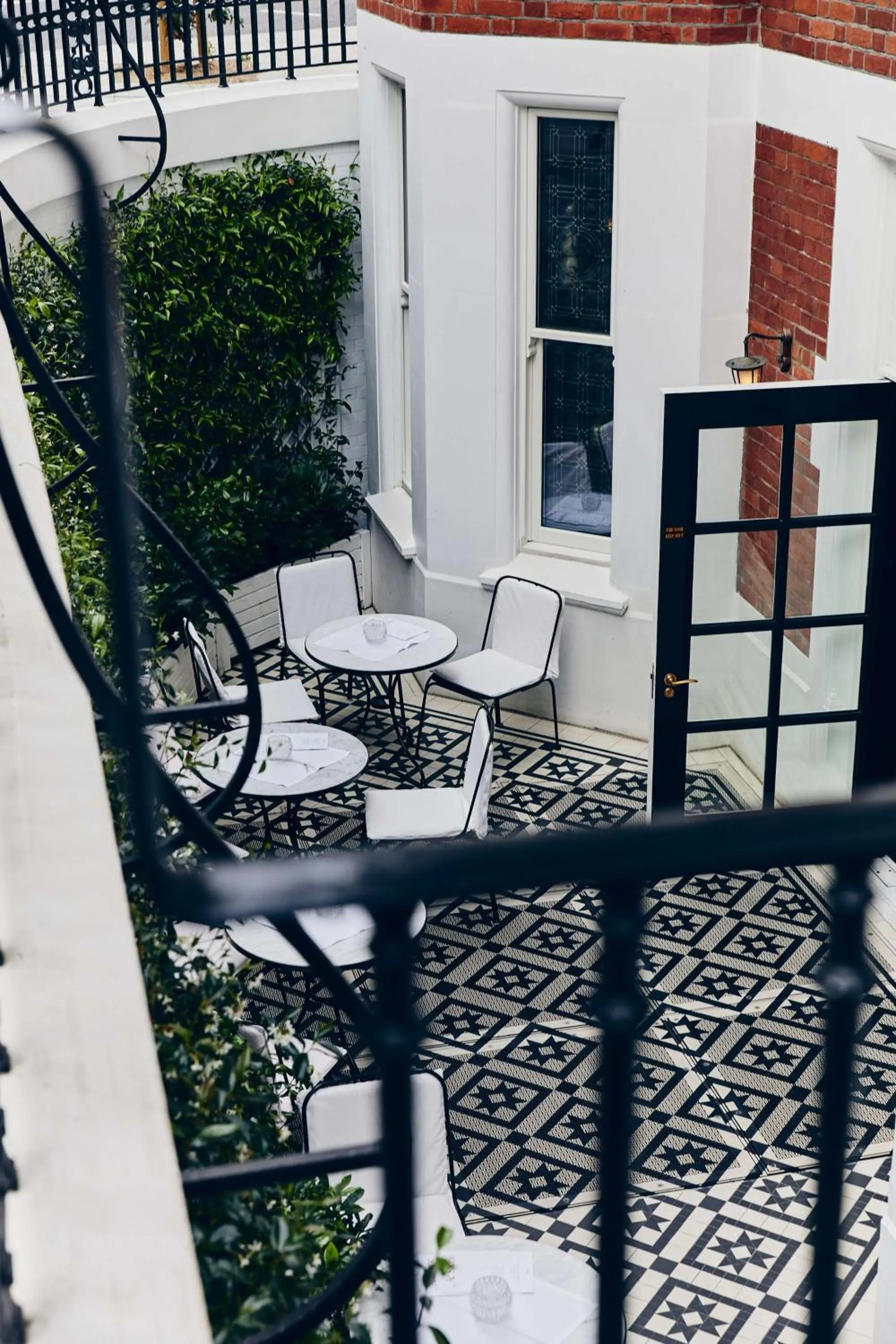 Lounge or bar in At Sloane