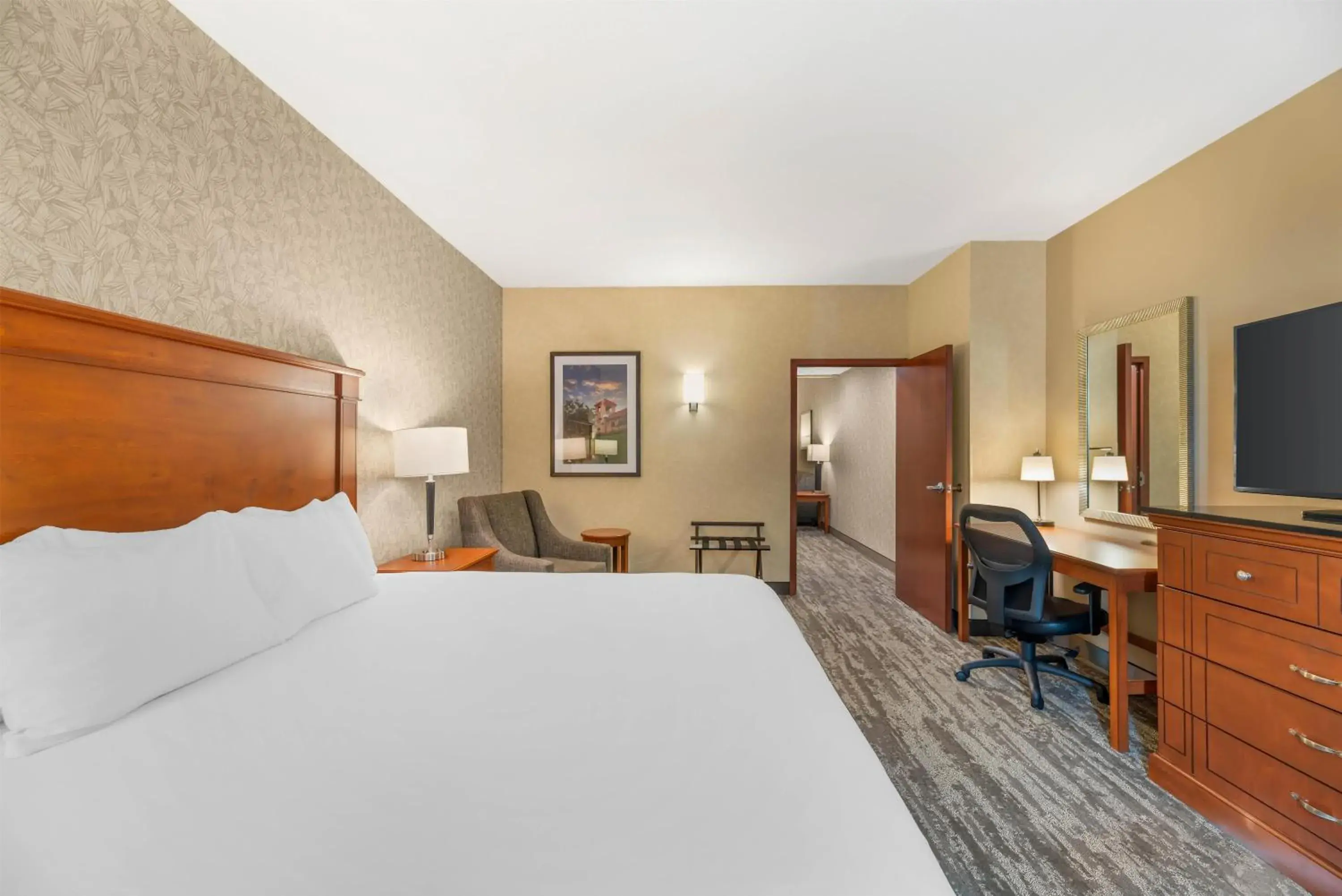 Bedroom, Bed in Drury Plaza Hotel St Louis Brentwood Bedroom, Bed in Drury Plaza Hotel St Louis Brentwood