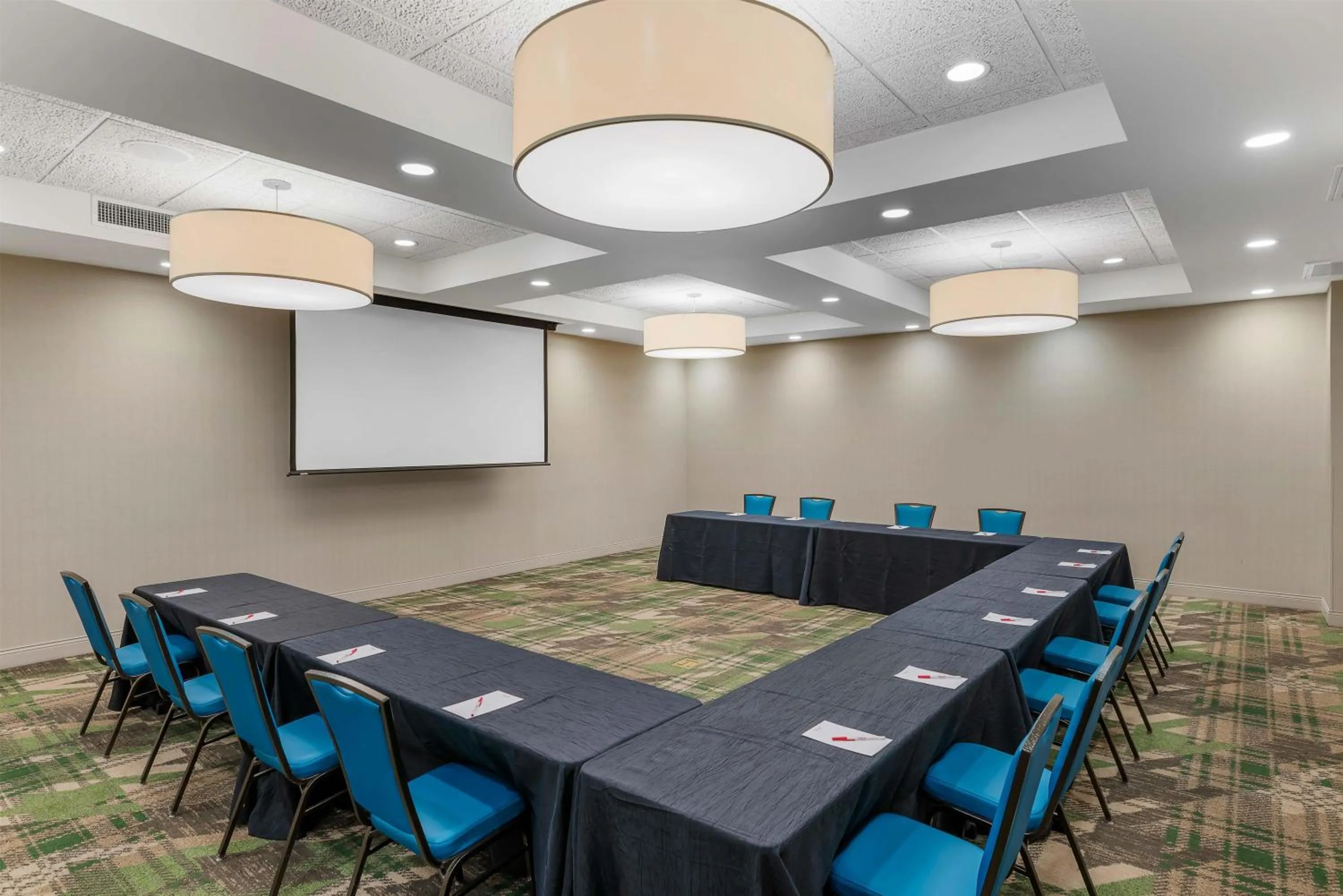 Meeting/conference room in Drury Plaza Hotel St Louis Brentwood